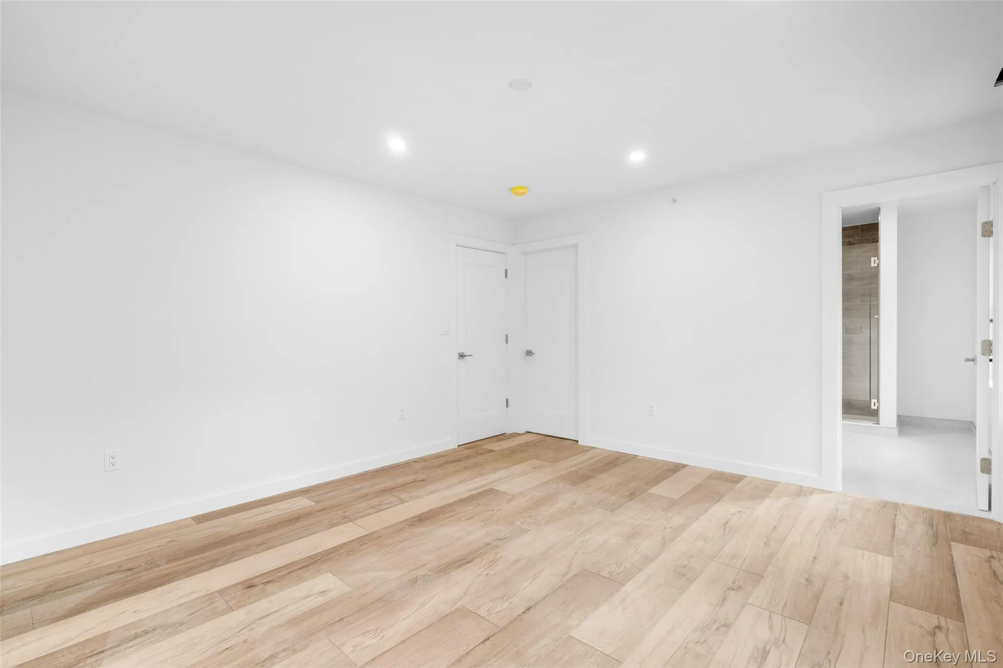with En-Suite Bath and Walk in Closet with En-Suite Bath and Walk in Closet