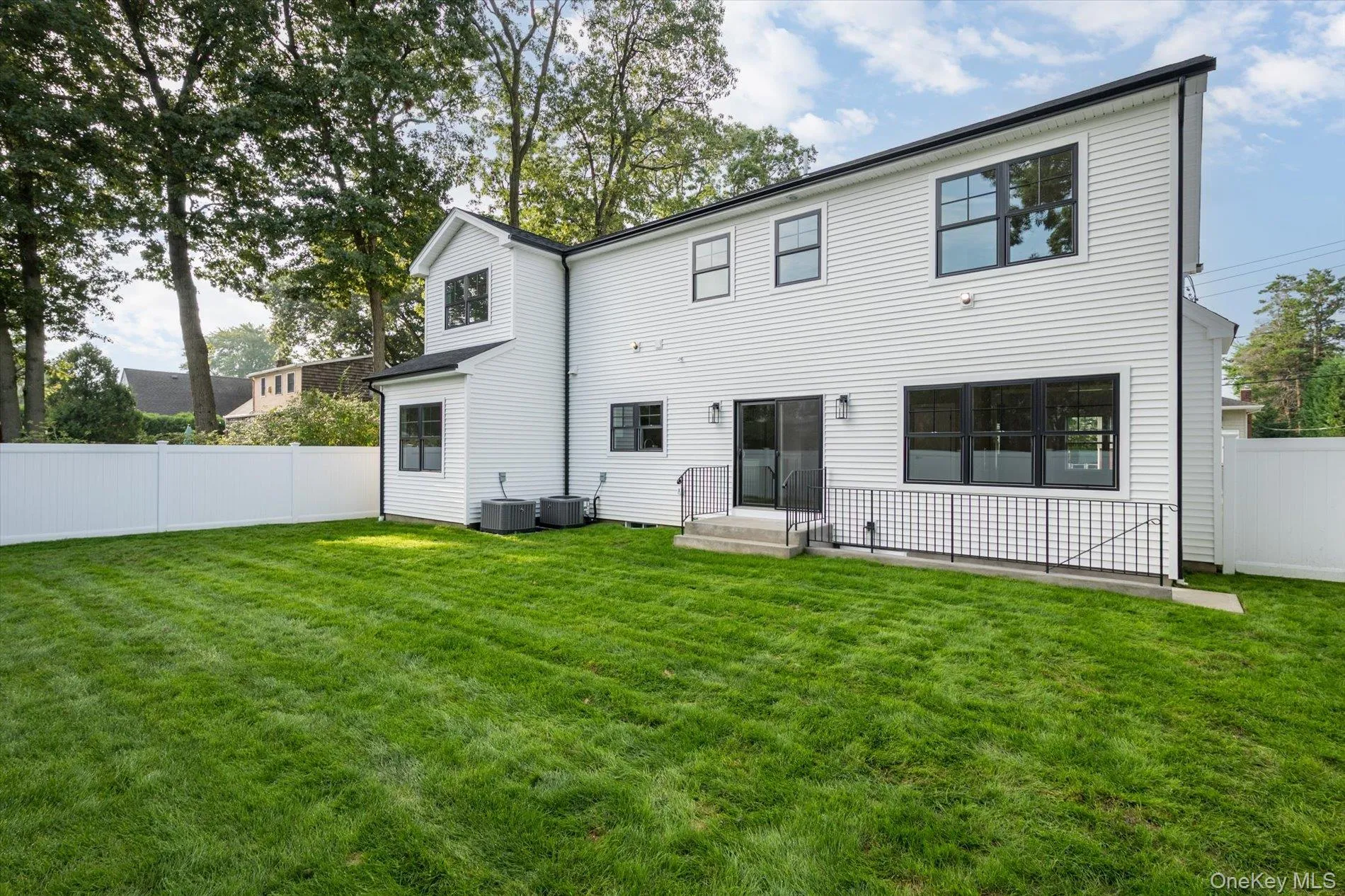 115 Jackson Avenue, Oyster Bay, NY, 5 Bedrooms Bedrooms, 10 Rooms Rooms,3 BathroomsBathrooms,Residential,For Rent,Jackson,0,1044308 115 Jackson Avenue, Oyster Bay, NY, 5 Bedrooms Bedrooms, 10 Rooms Rooms,3 BathroomsBathrooms,Residential,For Rent,Jackson,0,1044308