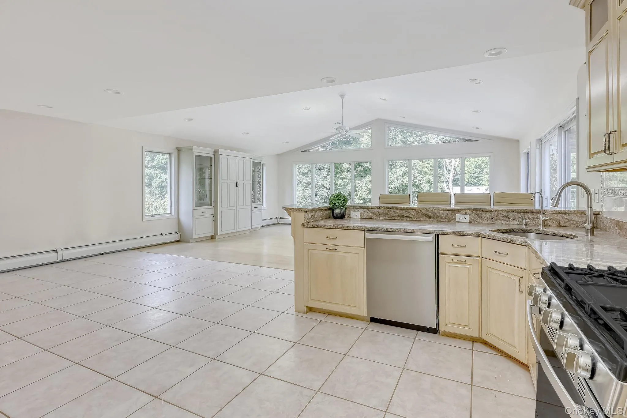 17 Cragmere Road, Ramapo, NY, 4 Bedrooms Bedrooms, 8 Rooms Rooms,2 BathroomsBathrooms,Residential,For Rent,Cragmere,0,1044322 17 Cragmere Road, Ramapo, NY, 4 Bedrooms Bedrooms, 8 Rooms Rooms,2 BathroomsBathrooms,Residential,For Rent,Cragmere,0,1044322