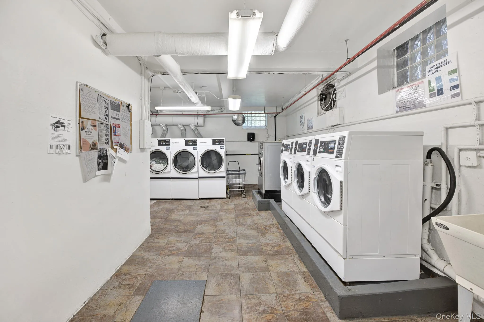 150-10 71st Avenue, New York, NY, 1 Bedroom Bedrooms, 3 Rooms Rooms,1 BathroomBathrooms,Residential,For Rent,71st,0,1044327 150-10 71st Avenue, New York, NY, 1 Bedroom Bedrooms, 3 Rooms Rooms,1 BathroomBathrooms,Residential,For Rent,71st,0,1044327