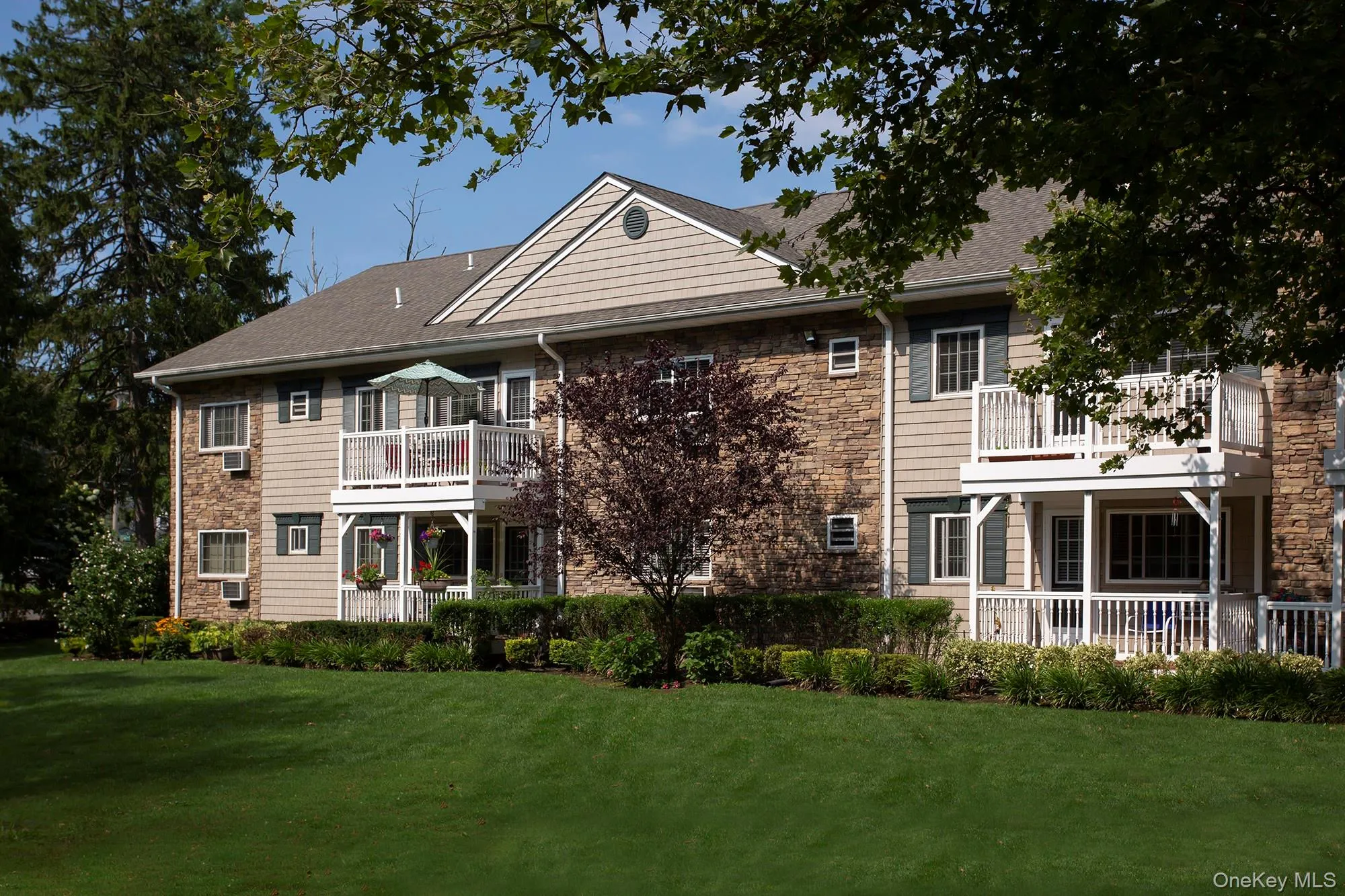 652 Veterans Highway, Smithtown, NY, 3 Room Rooms,1 BathroomBathrooms,Residential Lease,For Rent,Veterans,0,1044330 652 Veterans Highway, Smithtown, NY, 3 Room Rooms,1 BathroomBathrooms,Residential Lease,For Rent,Veterans,0,1044330