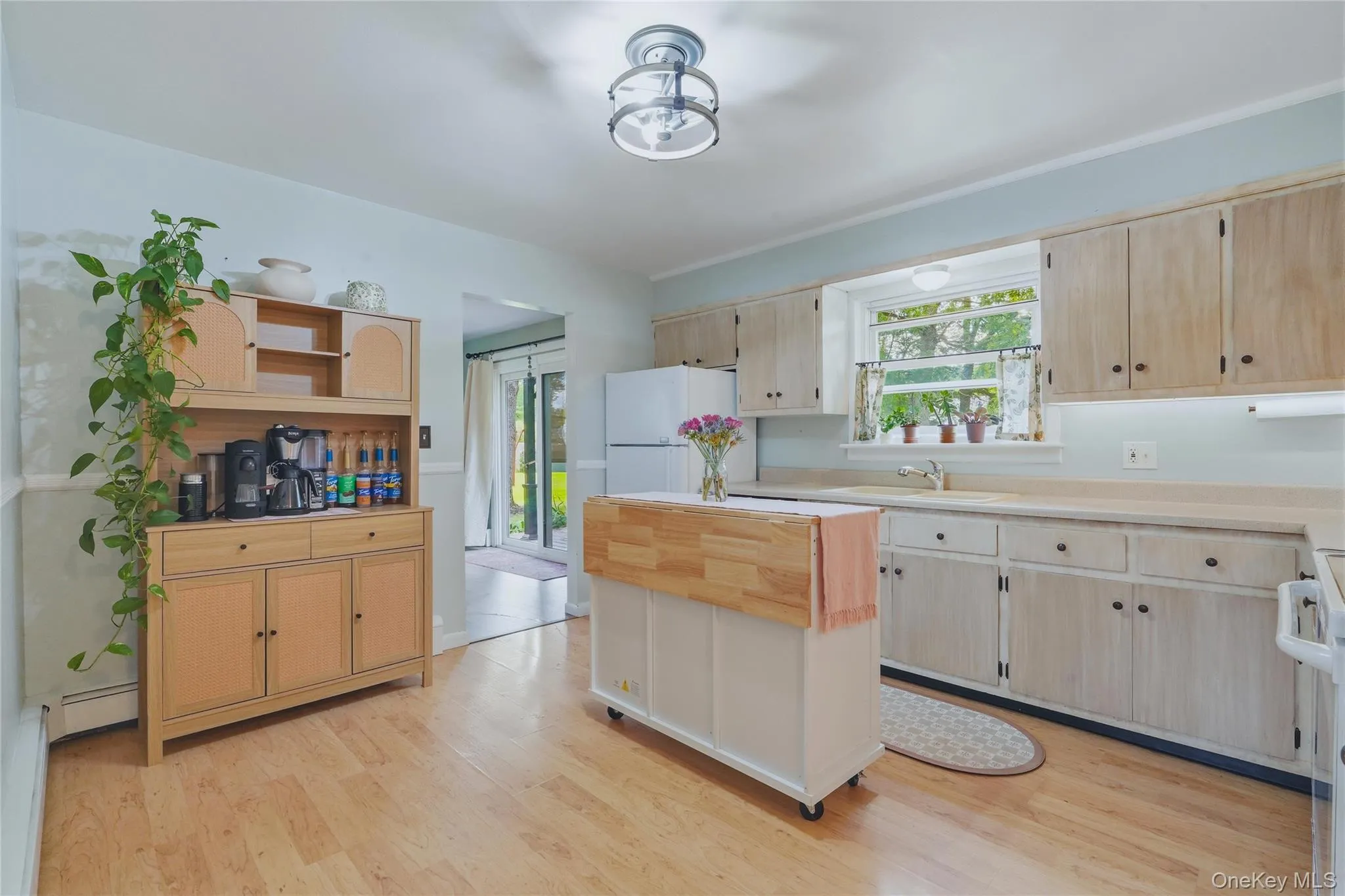 24 Esther Place, Ulster, NY, 4 Bedrooms Bedrooms, 8 Rooms Rooms,1 BathroomBathrooms,Residential,For Rent,Esther,0,1044339 24 Esther Place, Ulster, NY, 4 Bedrooms Bedrooms, 8 Rooms Rooms,1 BathroomBathrooms,Residential,For Rent,Esther,0,1044339