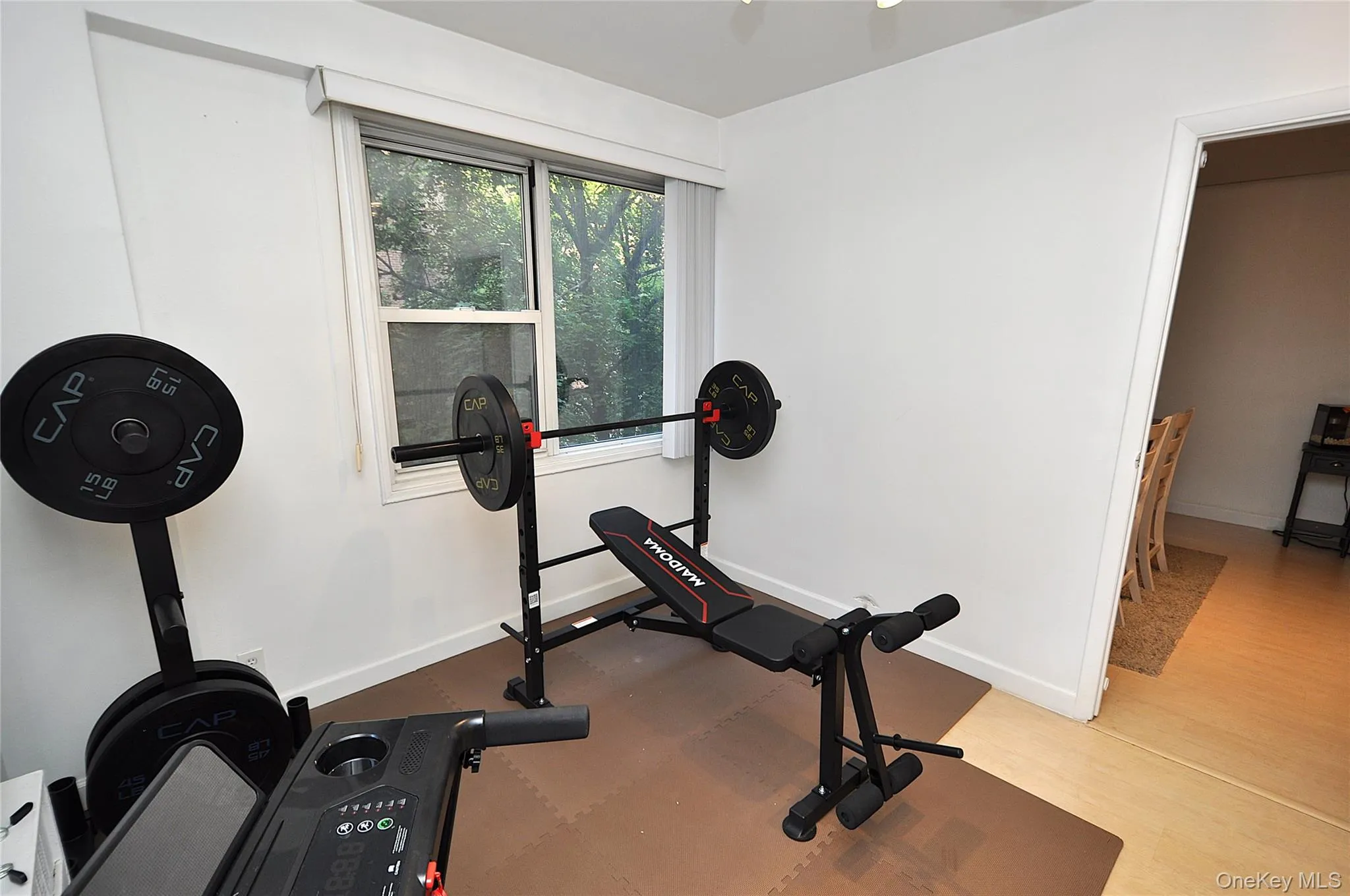 The den can be used as a home office, guest bedroom, dining room or even a workout room. The room is approx 11'-6" x 9'-8". The den can be used as a home office, guest bedroom, dining room or even a workout room. The room is approx 11'-6" x 9'-8".