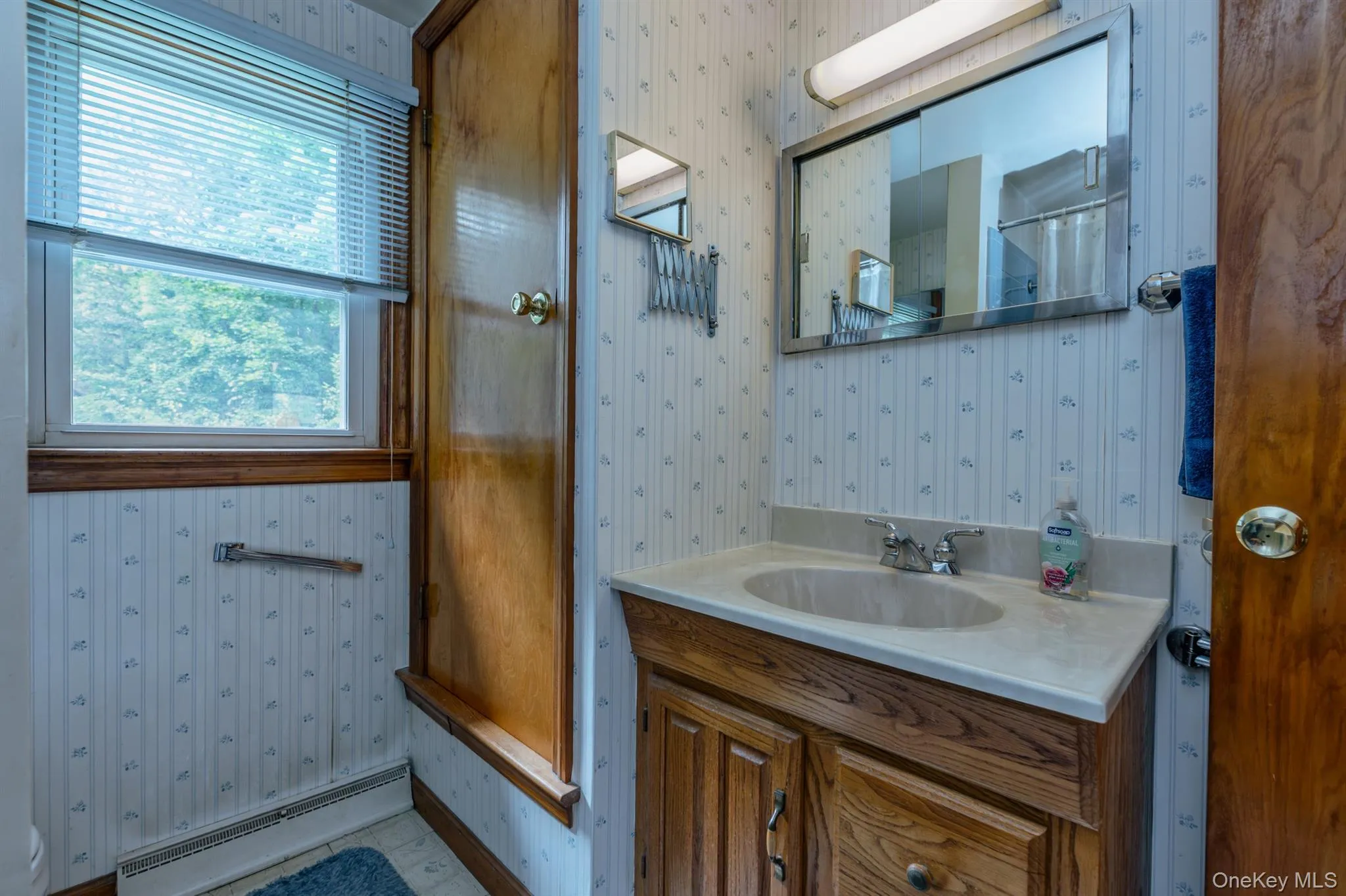 207 Horton Lane, Esopus, NY, 3 Bedrooms Bedrooms, 6 Rooms Rooms,1 BathroomBathrooms,Residential,For Rent,Horton,0,1044349 207 Horton Lane, Esopus, NY, 3 Bedrooms Bedrooms, 6 Rooms Rooms,1 BathroomBathrooms,Residential,For Rent,Horton,0,1044349