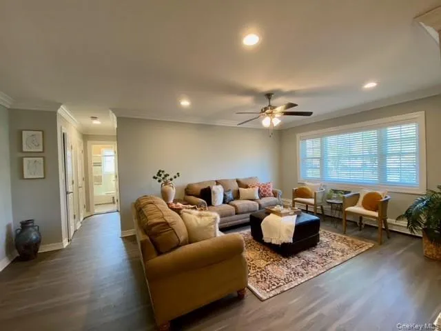 315 Robinson Avenue, Brookhaven, NY, 1 Bedroom Bedrooms, 4 Room Rooms,1 BathroomBathrooms,Residential Lease,For Rent,Robinson,0,1044355 315 Robinson Avenue, Brookhaven, NY, 1 Bedroom Bedrooms, 4 Room Rooms,1 BathroomBathrooms,Residential Lease,For Rent,Robinson,0,1044355