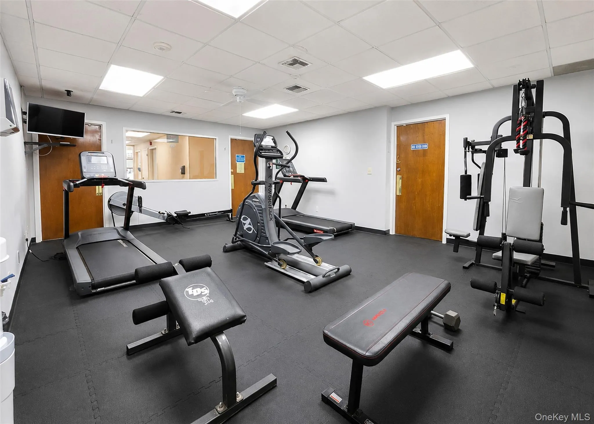 145 Cambridge Drive, Brookhaven, NY, 2 Bedrooms Bedrooms, 4 Rooms Rooms,1 BathroomBathrooms,Residential,For Rent,Cambridge,0,1044360 145 Cambridge Drive, Brookhaven, NY, 2 Bedrooms Bedrooms, 4 Rooms Rooms,1 BathroomBathrooms,Residential,For Rent,Cambridge,0,1044360