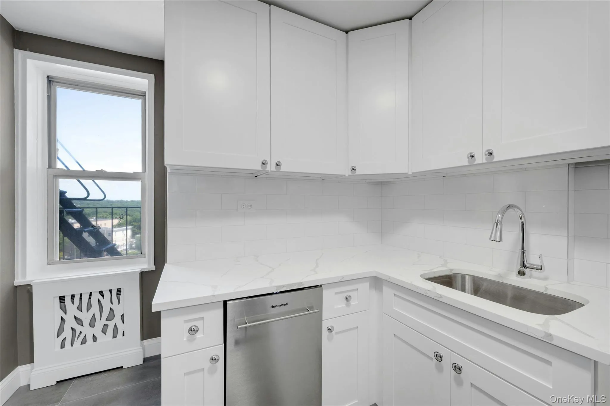 5650 Netherland Avenue, New York, NY, 1 Bedroom Bedrooms, 3 Rooms Rooms,1 BathroomBathrooms,Residential,For Rent,Netherland,0,1044363 5650 Netherland Avenue, New York, NY, 1 Bedroom Bedrooms, 3 Rooms Rooms,1 BathroomBathrooms,Residential,For Rent,Netherland,0,1044363