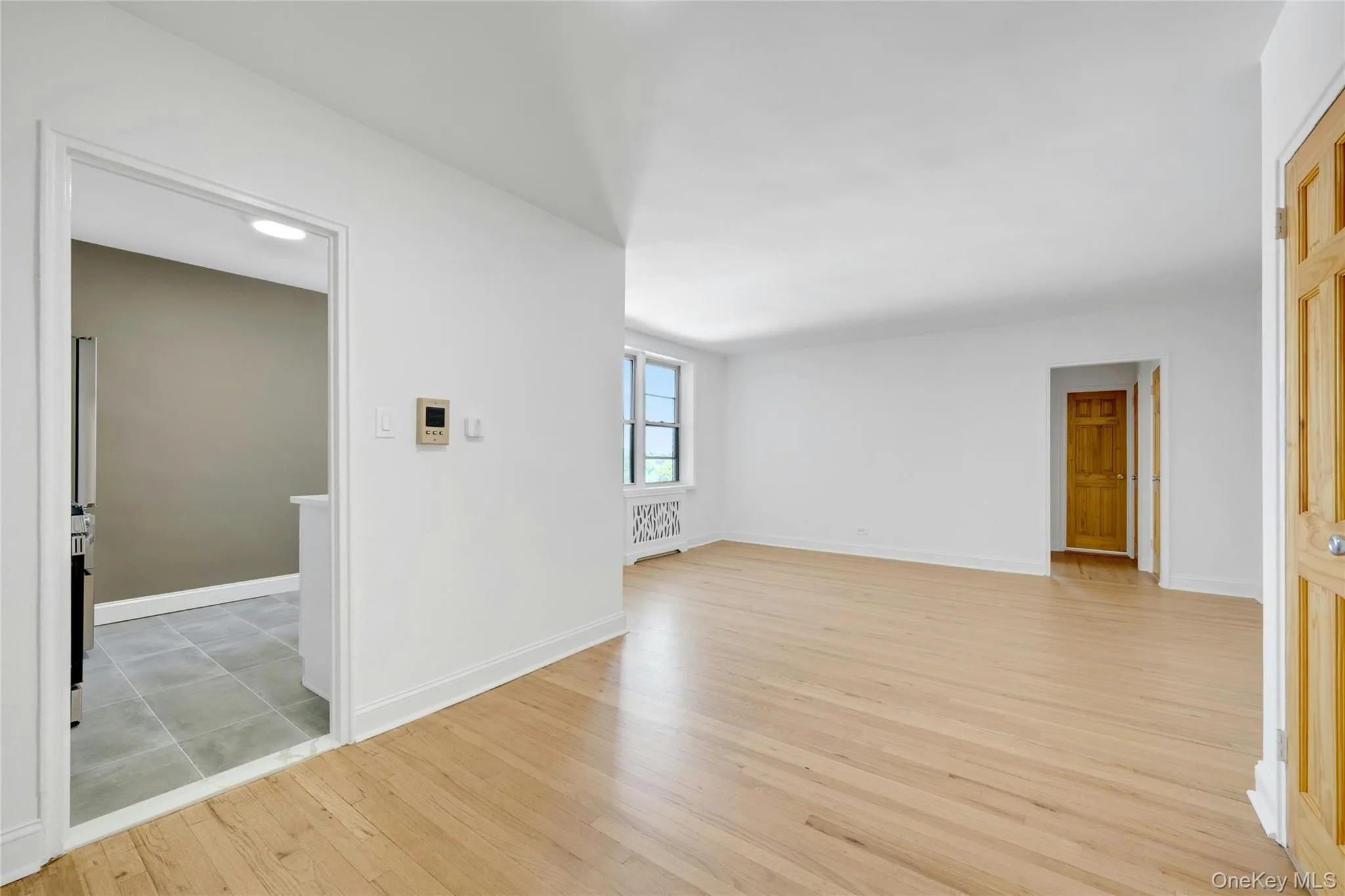 5650 Netherland Avenue, New York, NY, 1 Bedroom Bedrooms, 3 Rooms Rooms,1 BathroomBathrooms,Residential,For Rent,Netherland,0,1044363 5650 Netherland Avenue, New York, NY, 1 Bedroom Bedrooms, 3 Rooms Rooms,1 BathroomBathrooms,Residential,For Rent,Netherland,0,1044363