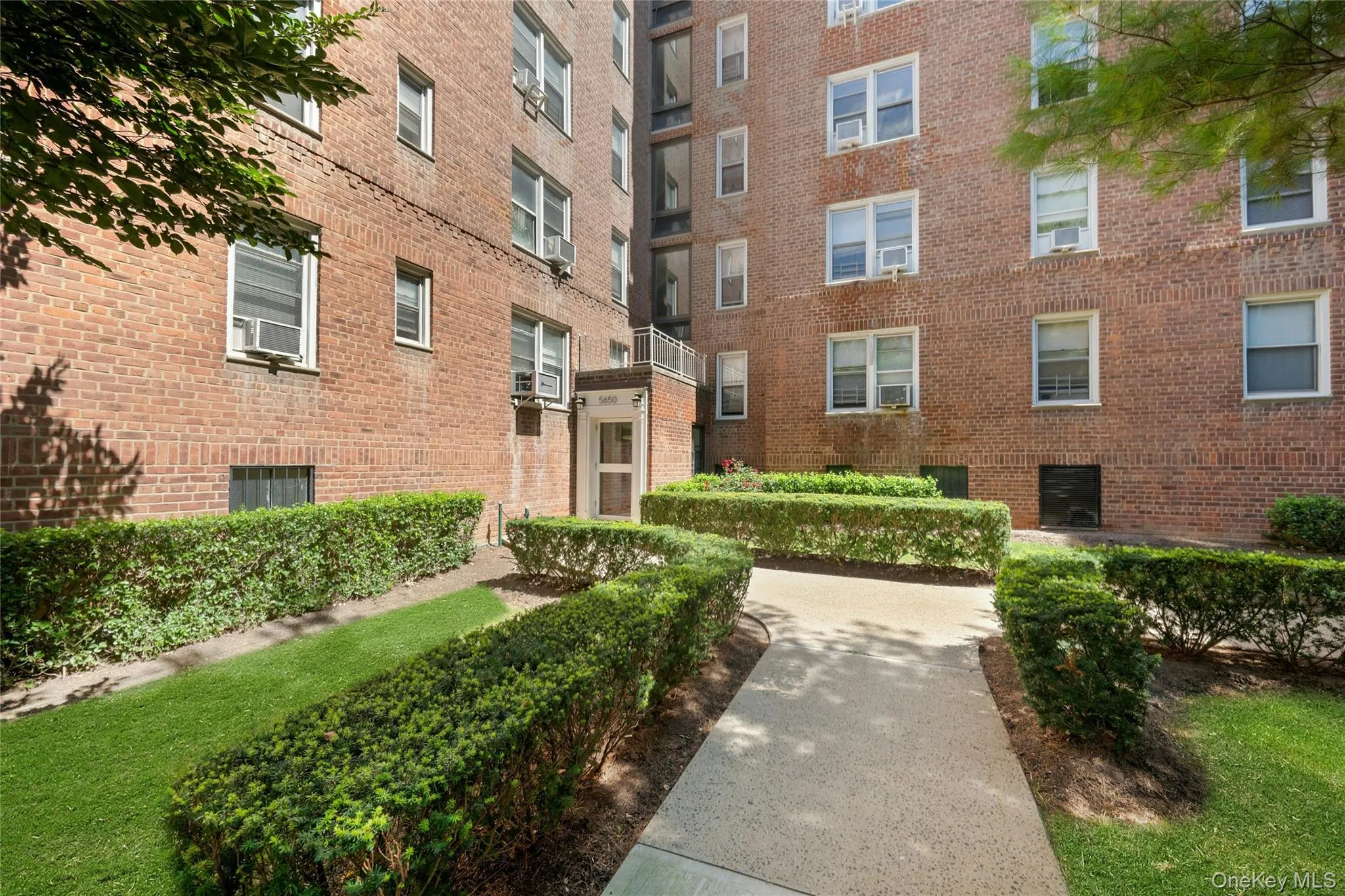 5650 Netherland Avenue, New York, NY, 1 Bedroom Bedrooms, 3 Rooms Rooms,1 BathroomBathrooms,Residential,For Rent,Netherland,0,1044363 5650 Netherland Avenue, New York, NY, 1 Bedroom Bedrooms, 3 Rooms Rooms,1 BathroomBathrooms,Residential,For Rent,Netherland,0,1044363