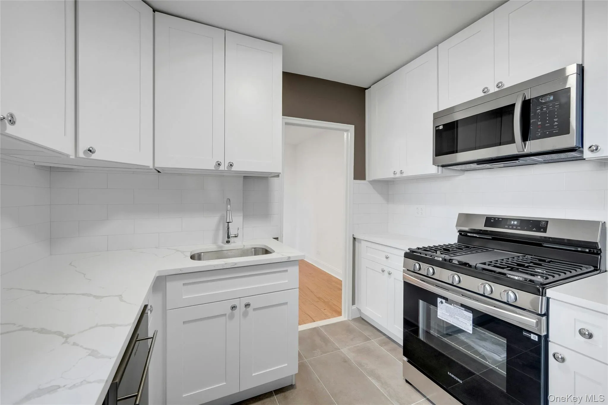 5650 Netherland Avenue, New York, NY, 1 Bedroom Bedrooms, 3 Rooms Rooms,1 BathroomBathrooms,Residential,For Rent,Netherland,0,1044363 5650 Netherland Avenue, New York, NY, 1 Bedroom Bedrooms, 3 Rooms Rooms,1 BathroomBathrooms,Residential,For Rent,Netherland,0,1044363