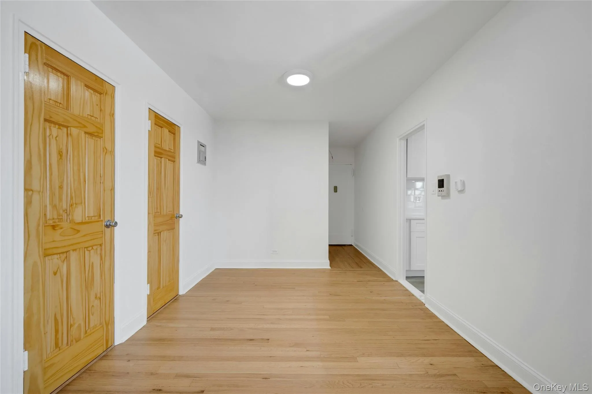 5650 Netherland Avenue, New York, NY, 1 Bedroom Bedrooms, 3 Rooms Rooms,1 BathroomBathrooms,Residential,For Rent,Netherland,0,1044363 5650 Netherland Avenue, New York, NY, 1 Bedroom Bedrooms, 3 Rooms Rooms,1 BathroomBathrooms,Residential,For Rent,Netherland,0,1044363