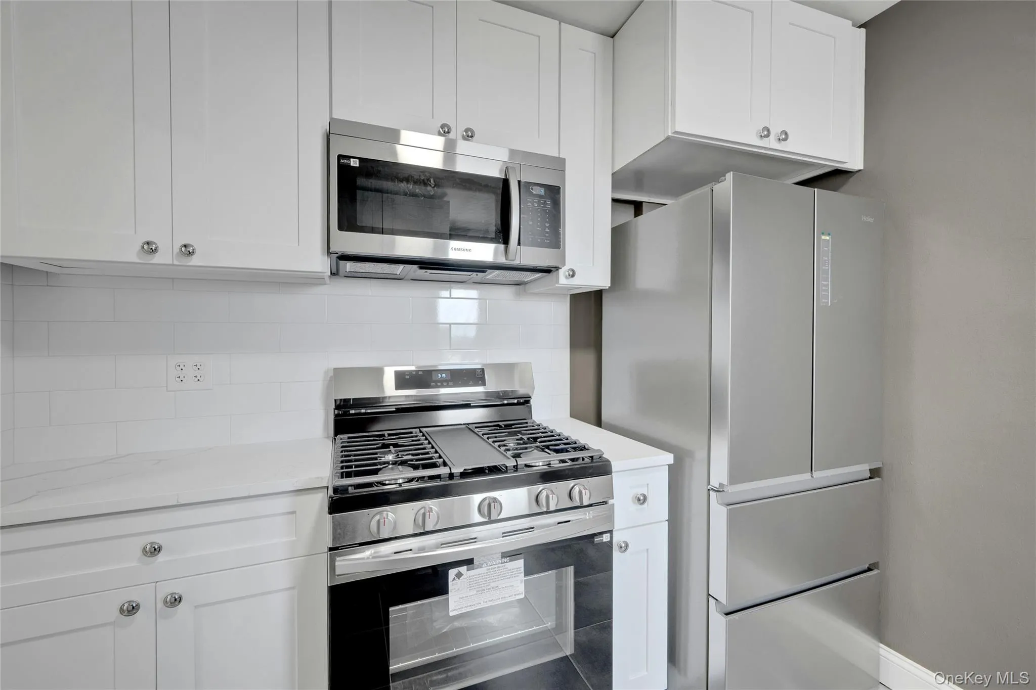 5650 Netherland Avenue, New York, NY, 1 Bedroom Bedrooms, 3 Rooms Rooms,1 BathroomBathrooms,Residential,For Rent,Netherland,0,1044363 5650 Netherland Avenue, New York, NY, 1 Bedroom Bedrooms, 3 Rooms Rooms,1 BathroomBathrooms,Residential,For Rent,Netherland,0,1044363