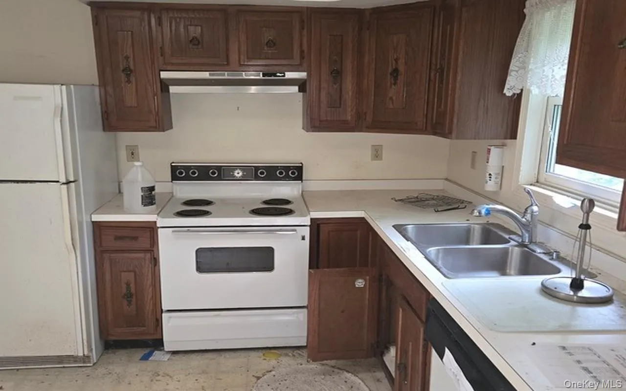 84 Wharton Drive, Cortlandt, NY, 3 Bedrooms Bedrooms, 6 Rooms Rooms,1 BathroomBathrooms,Residential,For Rent,Wharton,0,1044368 84 Wharton Drive, Cortlandt, NY, 3 Bedrooms Bedrooms, 6 Rooms Rooms,1 BathroomBathrooms,Residential,For Rent,Wharton,0,1044368