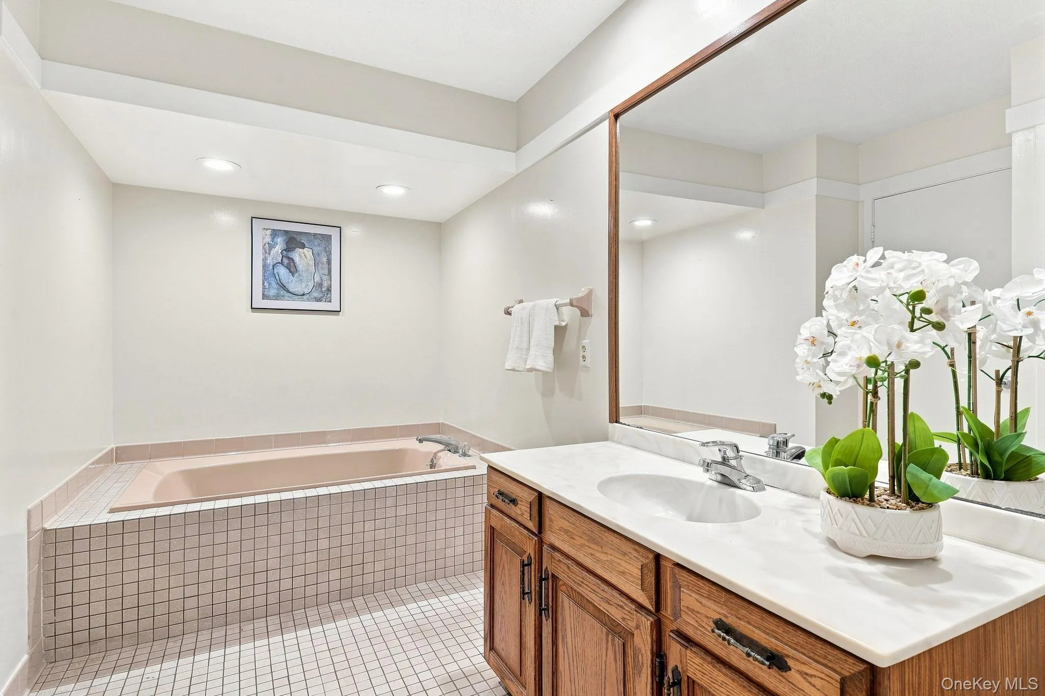Primary Bath - En-Suite with Primary Bedroom Primary Bath - En-Suite with Primary Bedroom