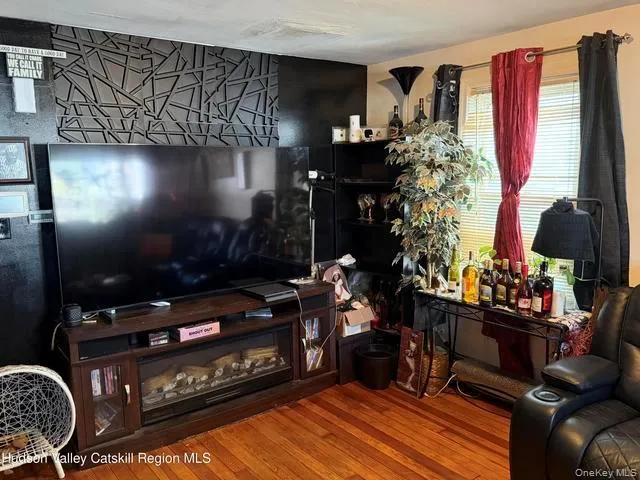 94 Oneil Street, Kingston, NY, 3 Bedrooms Bedrooms, 8 Rooms Rooms,2 BathroomsBathrooms,Residential,For Rent,Oneil,0,1044381 94 Oneil Street, Kingston, NY, 3 Bedrooms Bedrooms, 8 Rooms Rooms,2 BathroomsBathrooms,Residential,For Rent,Oneil,0,1044381