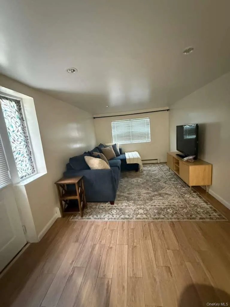 3394 B Drive, Hempstead, NY, 1 Bedroom Bedrooms, 3 Rooms Rooms,1 BathroomBathrooms,Residential Lease,For Rent,B,0,1044385 3394 B Drive, Hempstead, NY, 1 Bedroom Bedrooms, 3 Rooms Rooms,1 BathroomBathrooms,Residential Lease,For Rent,B,0,1044385