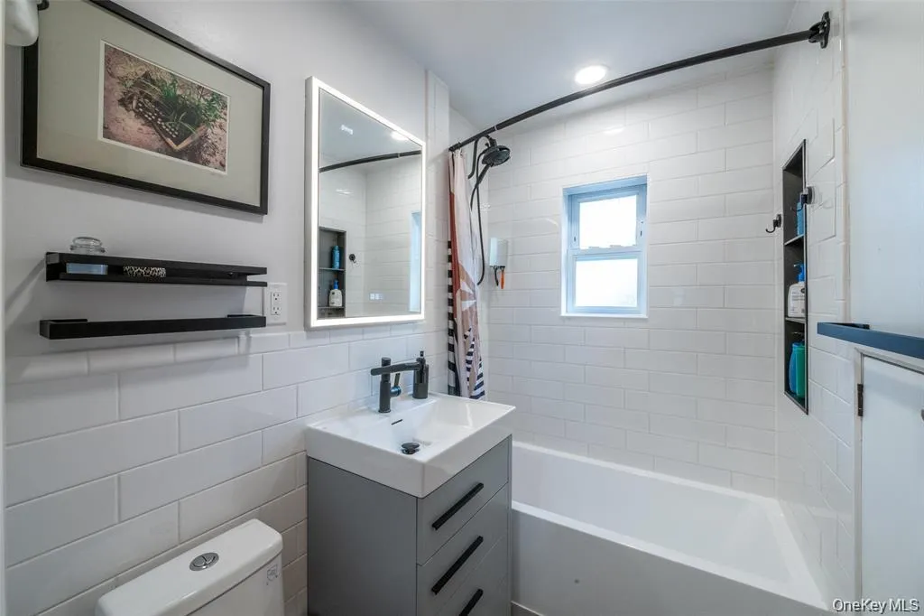 673 Pelham Road, New Rochelle, NY, 1 Bedroom Bedrooms, 3 Rooms Rooms,1 BathroomBathrooms,Residential,For Rent,Pelham,0,1044386 673 Pelham Road, New Rochelle, NY, 1 Bedroom Bedrooms, 3 Rooms Rooms,1 BathroomBathrooms,Residential,For Rent,Pelham,0,1044386