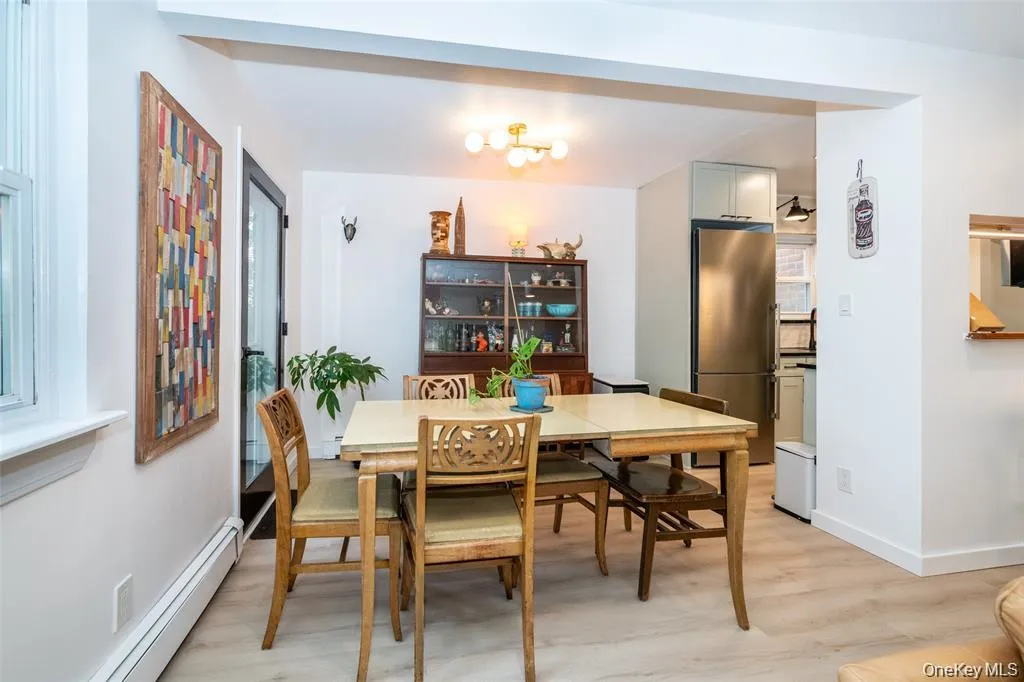673 Pelham Road, New Rochelle, NY, 1 Bedroom Bedrooms, 3 Rooms Rooms,1 BathroomBathrooms,Residential,For Rent,Pelham,0,1044386 673 Pelham Road, New Rochelle, NY, 1 Bedroom Bedrooms, 3 Rooms Rooms,1 BathroomBathrooms,Residential,For Rent,Pelham,0,1044386