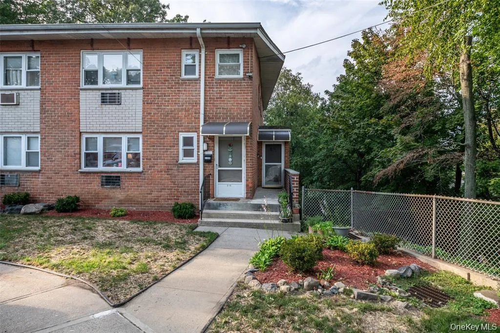 673 Pelham Road, New Rochelle, NY, 1 Bedroom Bedrooms, 3 Rooms Rooms,1 BathroomBathrooms,Residential,For Rent,Pelham,0,1044386 673 Pelham Road, New Rochelle, NY, 1 Bedroom Bedrooms, 3 Rooms Rooms,1 BathroomBathrooms,Residential,For Rent,Pelham,0,1044386