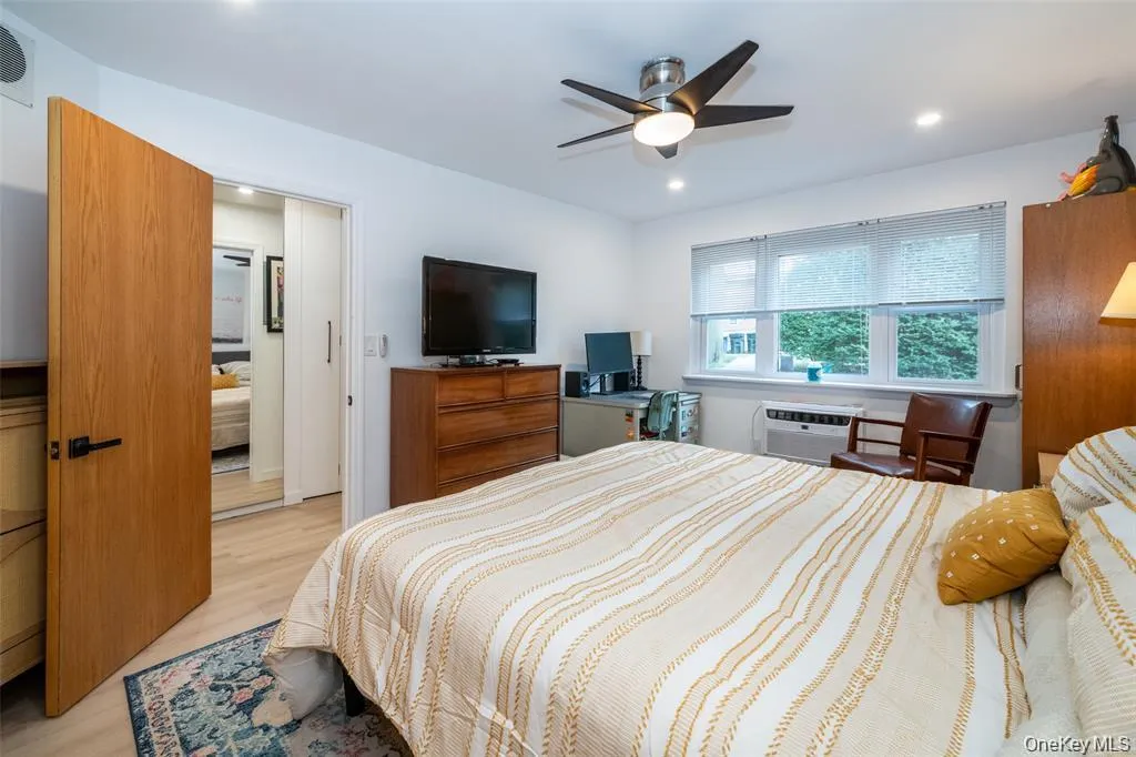 673 Pelham Road, New Rochelle, NY, 1 Bedroom Bedrooms, 3 Rooms Rooms,1 BathroomBathrooms,Residential,For Rent,Pelham,0,1044386 673 Pelham Road, New Rochelle, NY, 1 Bedroom Bedrooms, 3 Rooms Rooms,1 BathroomBathrooms,Residential,For Rent,Pelham,0,1044386