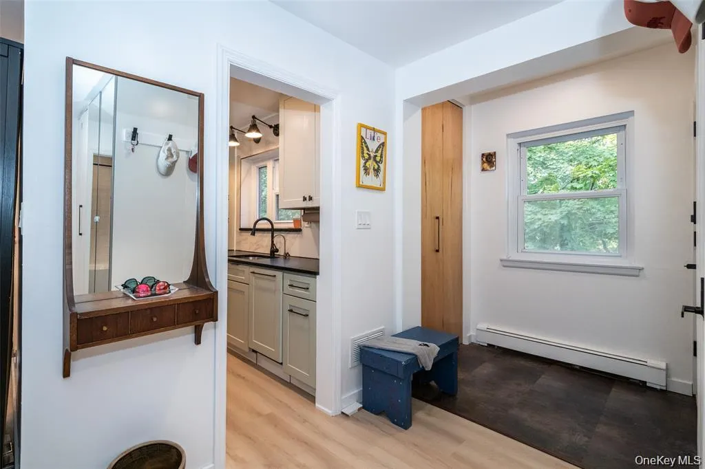 673 Pelham Road, New Rochelle, NY, 1 Bedroom Bedrooms, 3 Rooms Rooms,1 BathroomBathrooms,Residential,For Rent,Pelham,0,1044386 673 Pelham Road, New Rochelle, NY, 1 Bedroom Bedrooms, 3 Rooms Rooms,1 BathroomBathrooms,Residential,For Rent,Pelham,0,1044386