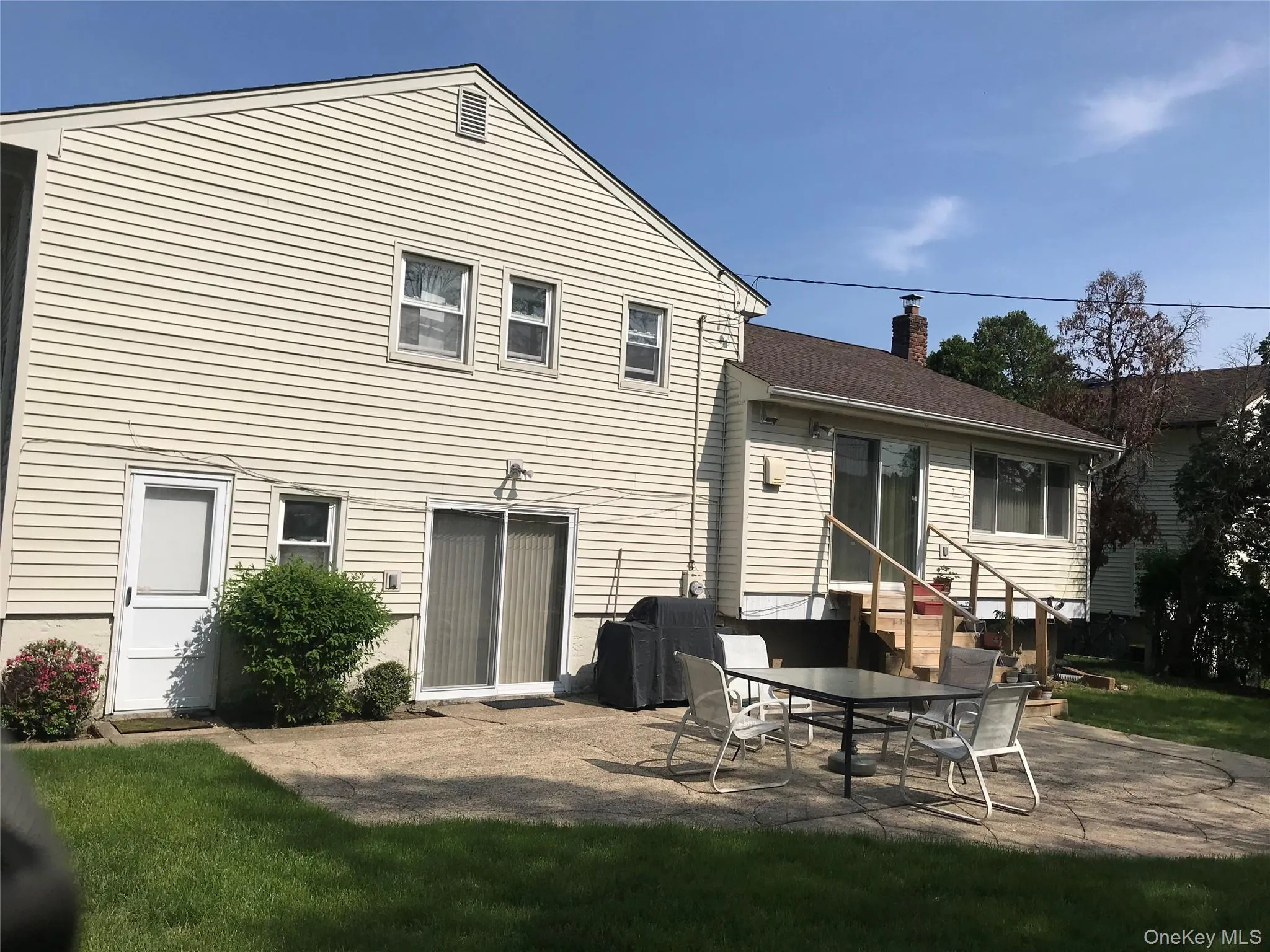 33 Burton Avenue, Oyster Bay, NY, 3 Bedrooms Bedrooms, 7 Rooms Rooms,2 BathroomsBathrooms,Residential Lease,For Rent,Burton,0,1044387 33 Burton Avenue, Oyster Bay, NY, 3 Bedrooms Bedrooms, 7 Rooms Rooms,2 BathroomsBathrooms,Residential Lease,For Rent,Burton,0,1044387
