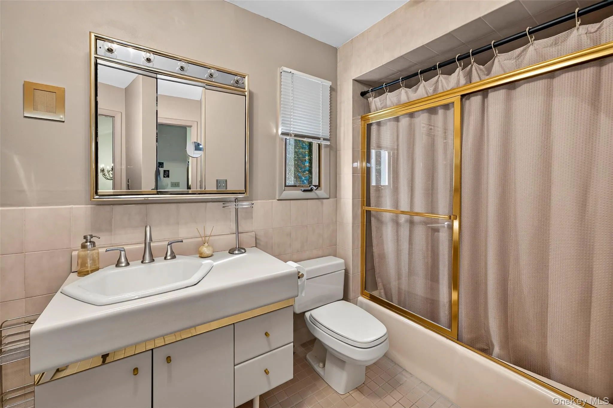39 Krystyna Road, Bethel, NY, 3 Bedrooms Bedrooms, 10 Rooms Rooms,3 BathroomsBathrooms,Residential,For Rent,Krystyna,0,1044388 39 Krystyna Road, Bethel, NY, 3 Bedrooms Bedrooms, 10 Rooms Rooms,3 BathroomsBathrooms,Residential,For Rent,Krystyna,0,1044388