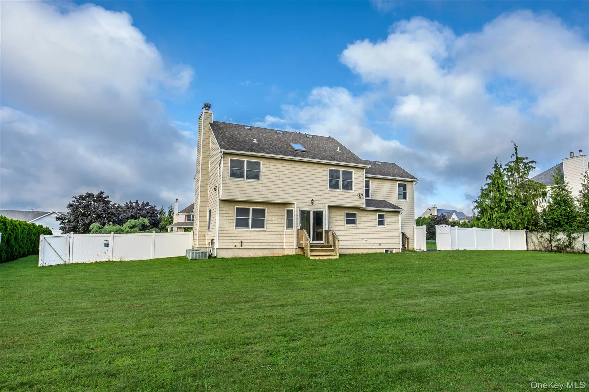 63 Nicholas Way, Riverhead, NY, 4 Bedrooms Bedrooms, 8 Rooms Rooms,2 BathroomsBathrooms,Residential,For Rent,Nicholas,0,1044389 63 Nicholas Way, Riverhead, NY, 4 Bedrooms Bedrooms, 8 Rooms Rooms,2 BathroomsBathrooms,Residential,For Rent,Nicholas,0,1044389