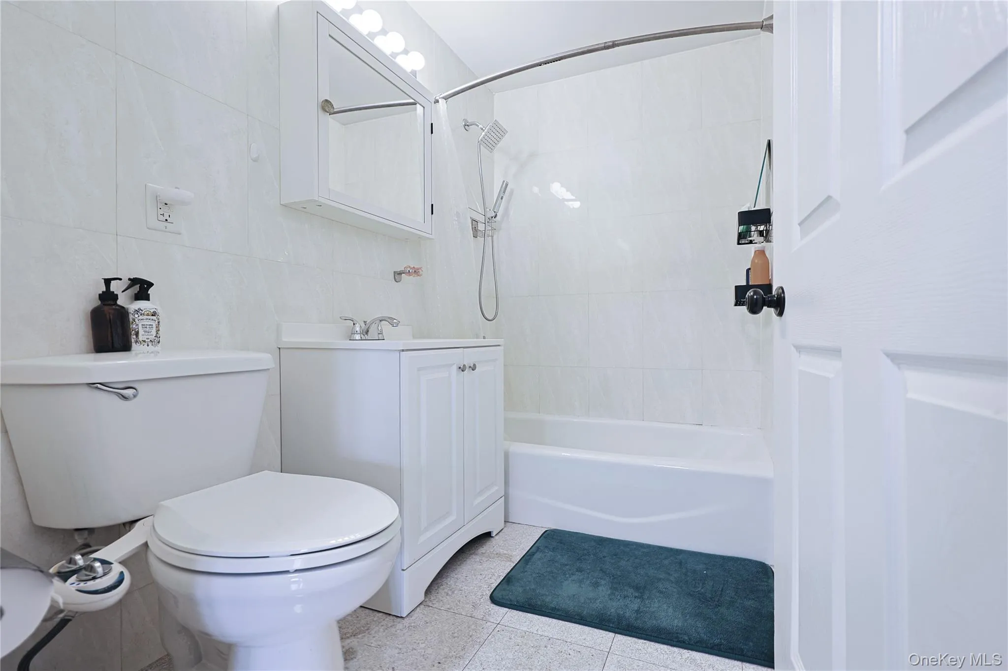 41-35 67th Street, New York, NY, 2 Bedrooms Bedrooms, 4 Rooms Rooms,2 BathroomsBathrooms,Residential,For Rent,67th,0,1044391 41-35 67th Street, New York, NY, 2 Bedrooms Bedrooms, 4 Rooms Rooms,2 BathroomsBathrooms,Residential,For Rent,67th,0,1044391