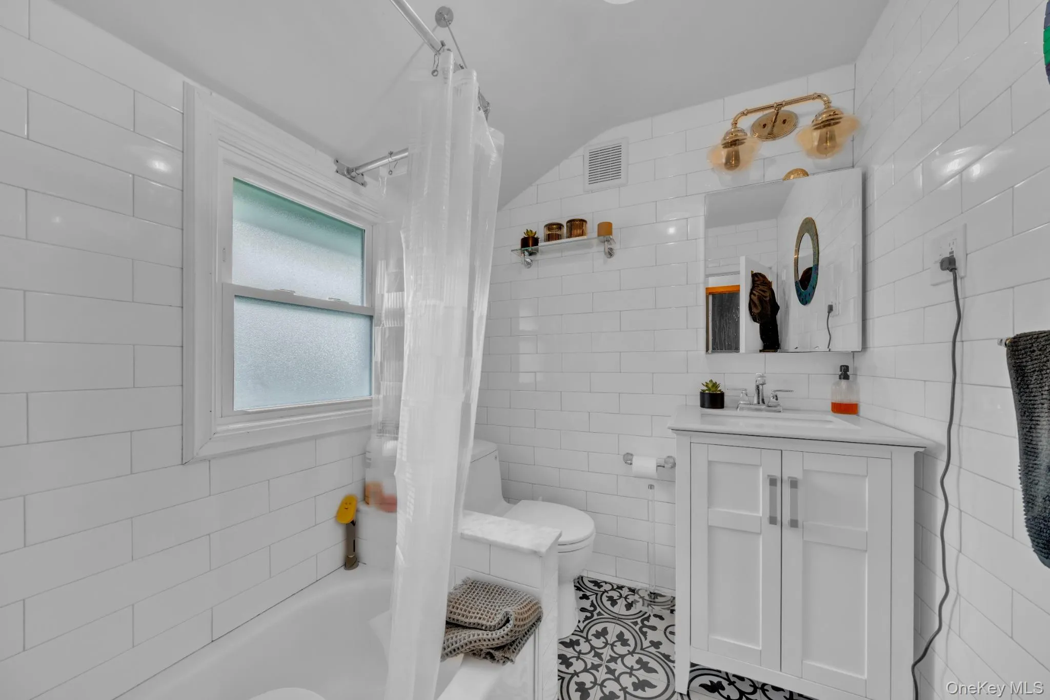 1442 Woolworth Street, Hempstead, NY, 2 Bedrooms Bedrooms, 5 Rooms Rooms,2 BathroomsBathrooms,Residential,For Rent,Woolworth,0,1044392 1442 Woolworth Street, Hempstead, NY, 2 Bedrooms Bedrooms, 5 Rooms Rooms,2 BathroomsBathrooms,Residential,For Rent,Woolworth,0,1044392