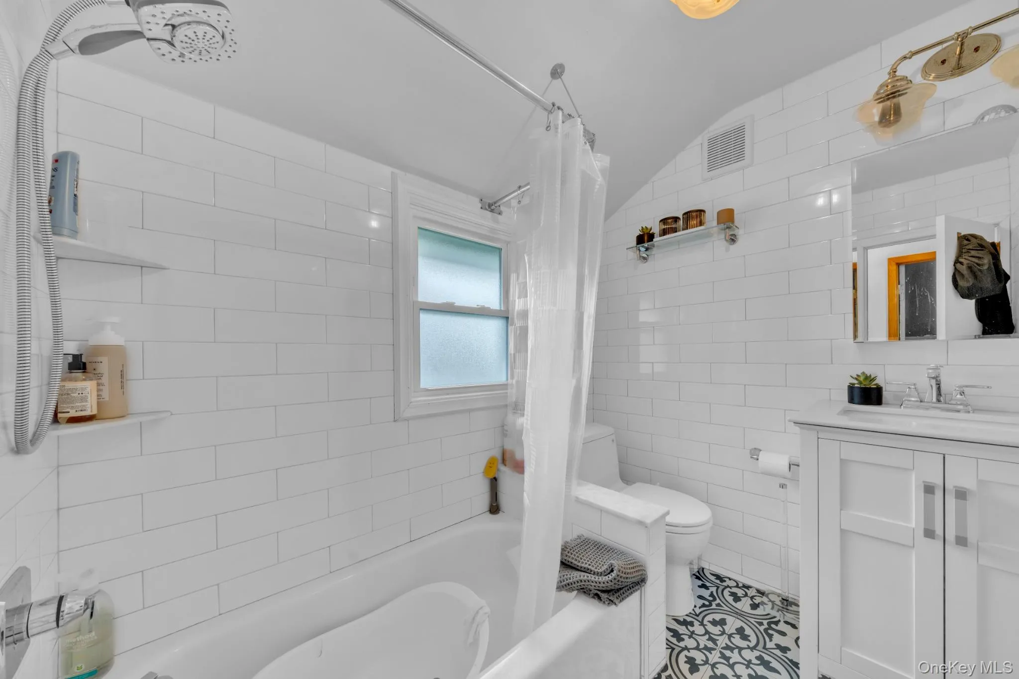 1442 Woolworth Street, Hempstead, NY, 2 Bedrooms Bedrooms, 5 Rooms Rooms,2 BathroomsBathrooms,Residential,For Rent,Woolworth,0,1044392 1442 Woolworth Street, Hempstead, NY, 2 Bedrooms Bedrooms, 5 Rooms Rooms,2 BathroomsBathrooms,Residential,For Rent,Woolworth,0,1044392