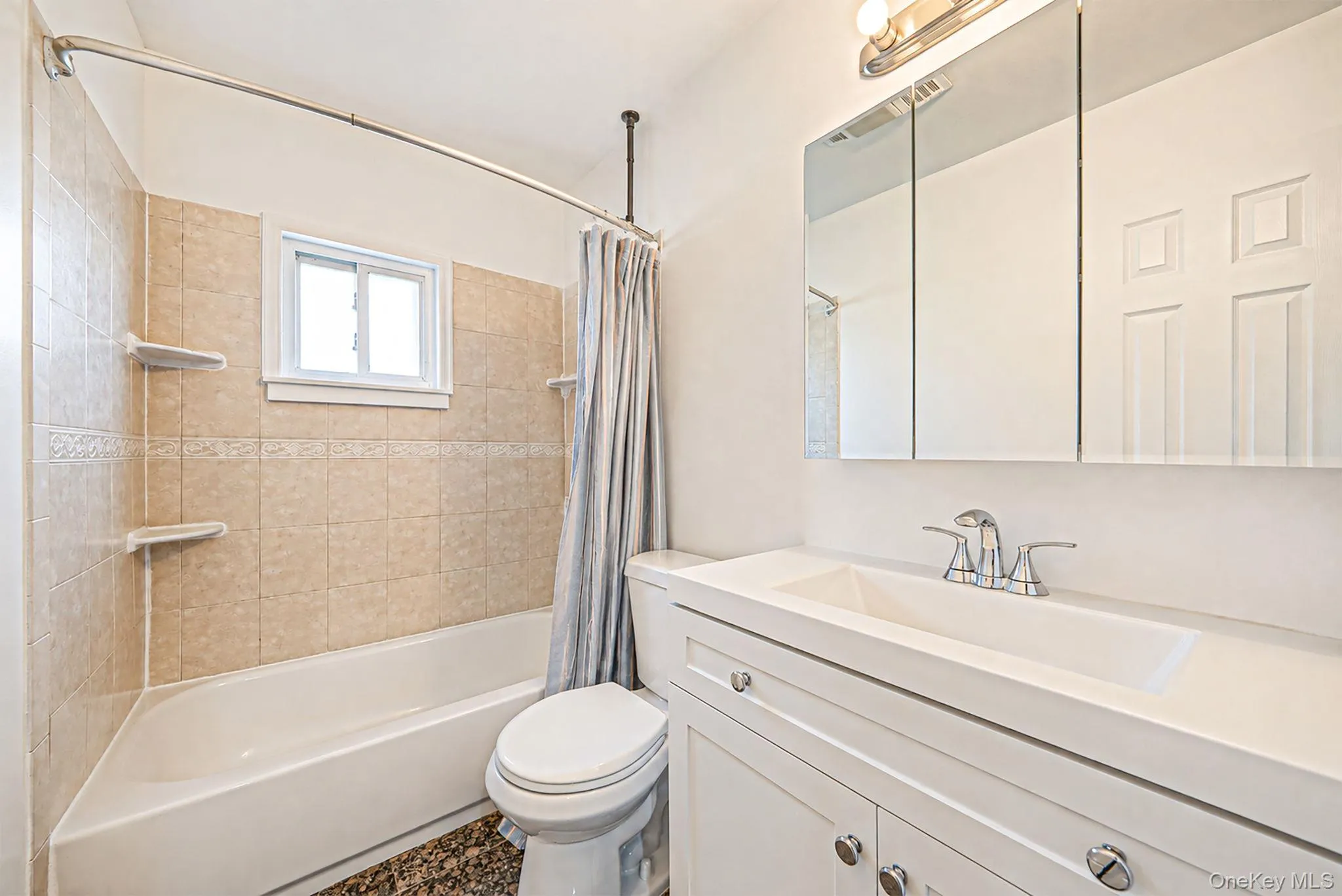 16 Elwin Place, Babylon, NY, 1 Bedroom Bedrooms, 4 Rooms Rooms,1 BathroomBathrooms,Residential,For Rent,Elwin,0,1044395 16 Elwin Place, Babylon, NY, 1 Bedroom Bedrooms, 4 Rooms Rooms,1 BathroomBathrooms,Residential,For Rent,Elwin,0,1044395