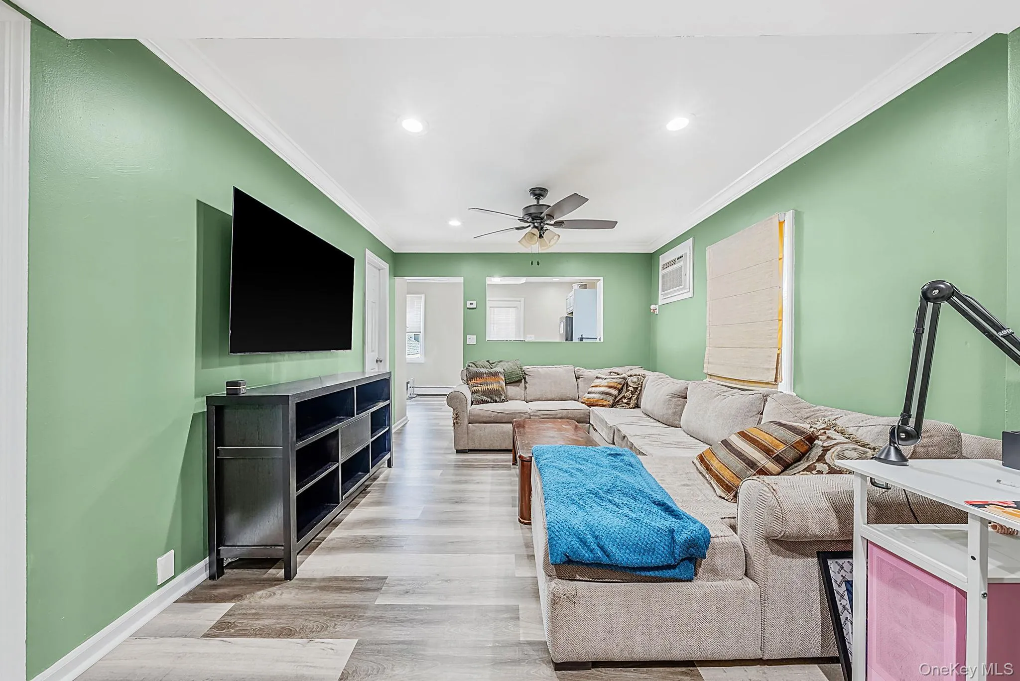 16 Elwin Place, Babylon, NY, 1 Bedroom Bedrooms, 4 Rooms Rooms,1 BathroomBathrooms,Residential,For Rent,Elwin,0,1044395 16 Elwin Place, Babylon, NY, 1 Bedroom Bedrooms, 4 Rooms Rooms,1 BathroomBathrooms,Residential,For Rent,Elwin,0,1044395