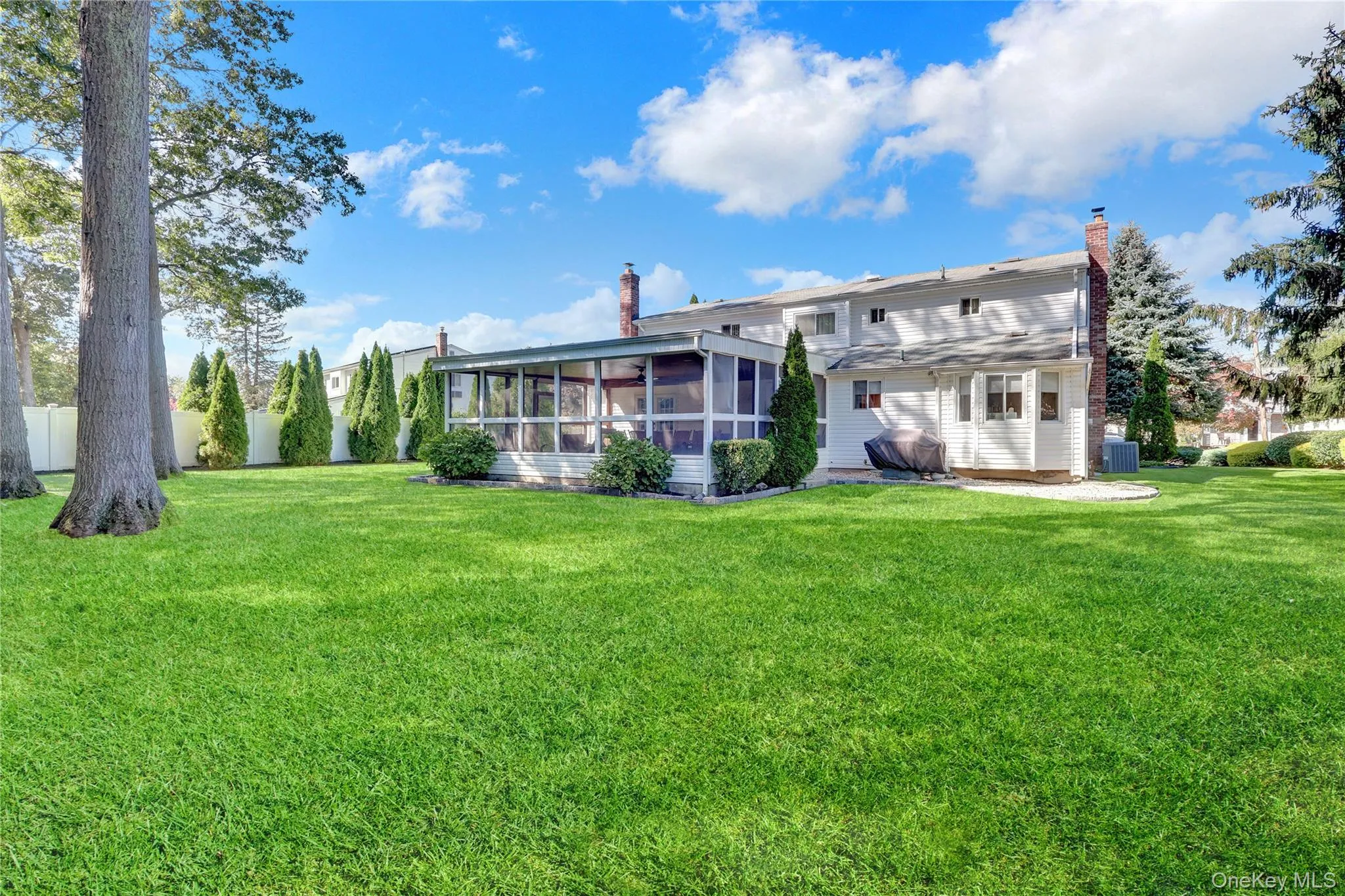14 Milhouse Lane, Brookhaven, NY, 5 Bedrooms Bedrooms, 10 Rooms Rooms,2 BathroomsBathrooms,Residential,For Rent,Milhouse,0,1044402 14 Milhouse Lane, Brookhaven, NY, 5 Bedrooms Bedrooms, 10 Rooms Rooms,2 BathroomsBathrooms,Residential,For Rent,Milhouse,0,1044402