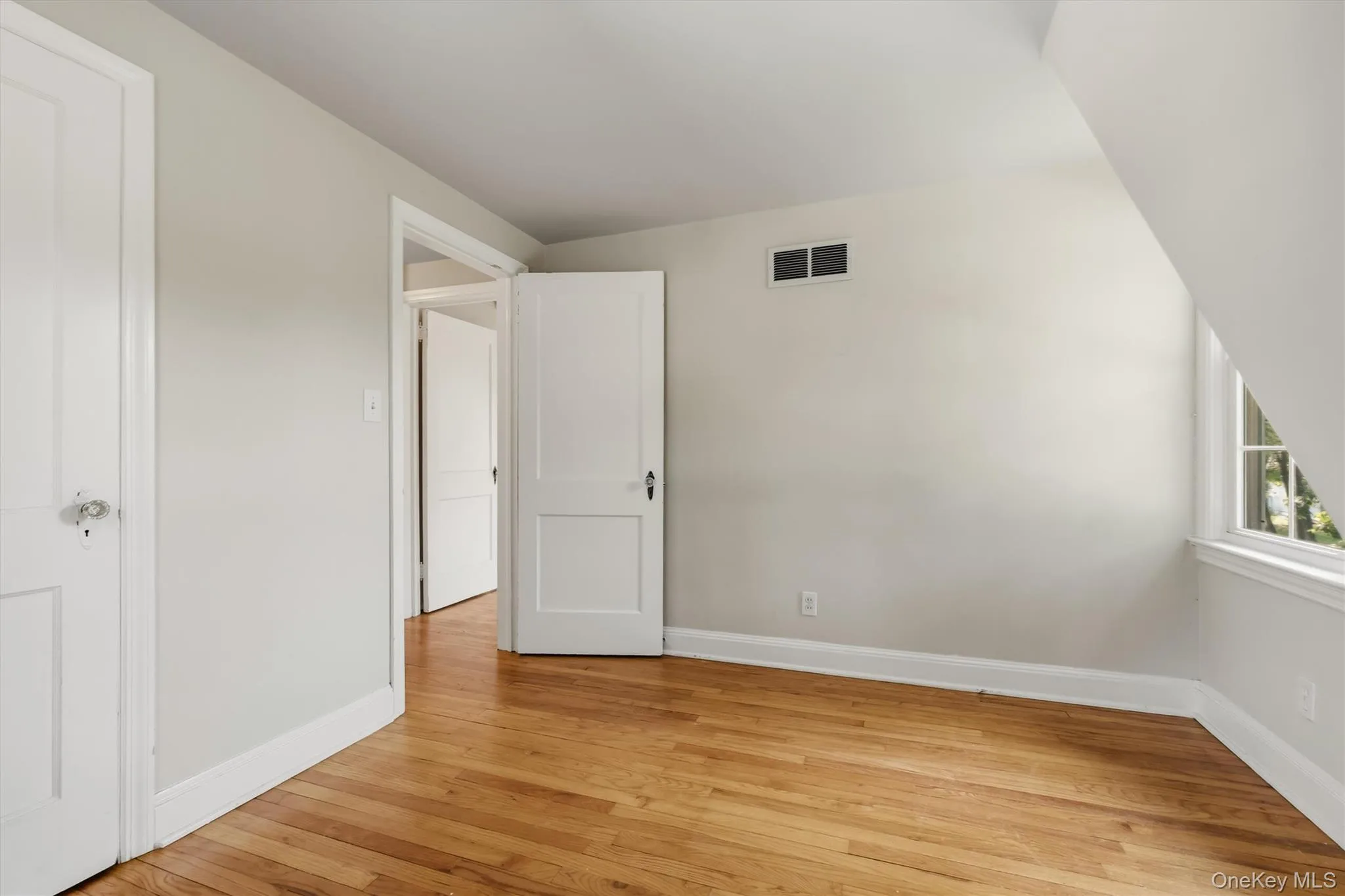 107 Cedar Street, Poughkeepsie, NY, 3 Bedrooms Bedrooms, 7 Rooms Rooms,1 BathroomBathrooms,Residential,For Rent,Cedar,0,1044405 107 Cedar Street, Poughkeepsie, NY, 3 Bedrooms Bedrooms, 7 Rooms Rooms,1 BathroomBathrooms,Residential,For Rent,Cedar,0,1044405