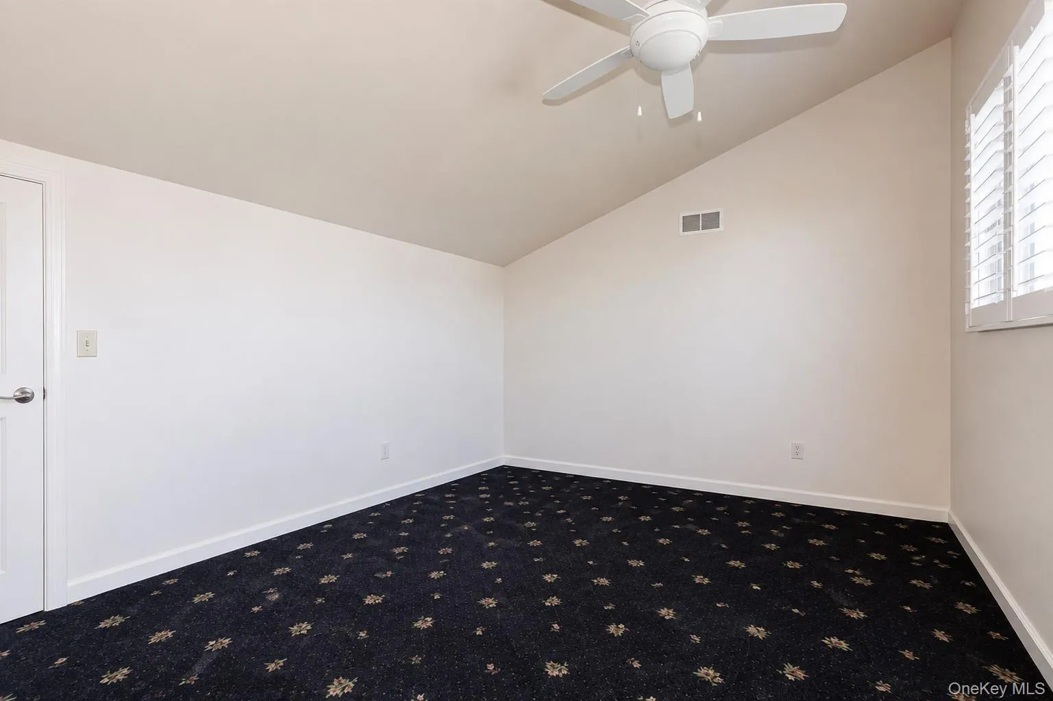 34 Harbour Drive, Brookhaven, NY, 2 Bedrooms Bedrooms, 5 Rooms Rooms,2 BathroomsBathrooms,Residential Lease,For Rent,Harbour,0,1044408 34 Harbour Drive, Brookhaven, NY, 2 Bedrooms Bedrooms, 5 Rooms Rooms,2 BathroomsBathrooms,Residential Lease,For Rent,Harbour,0,1044408