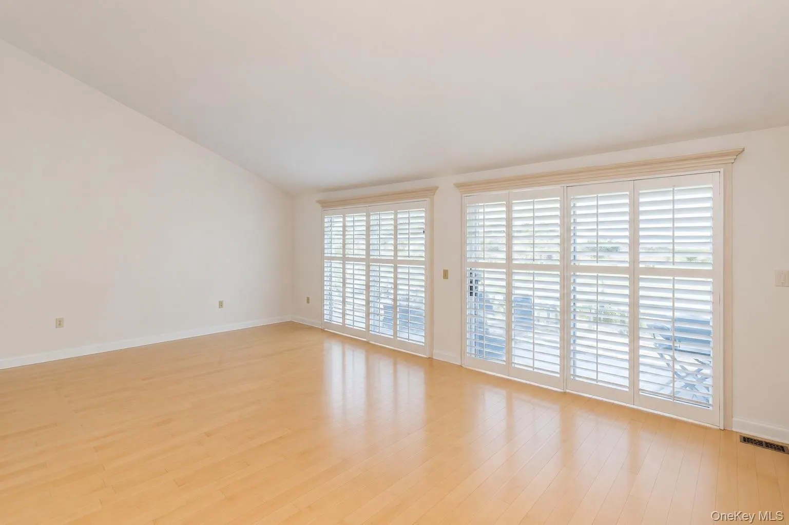 34 Harbour Drive, Brookhaven, NY, 2 Bedrooms Bedrooms, 5 Rooms Rooms,2 BathroomsBathrooms,Residential Lease,For Rent,Harbour,0,1044408 34 Harbour Drive, Brookhaven, NY, 2 Bedrooms Bedrooms, 5 Rooms Rooms,2 BathroomsBathrooms,Residential Lease,For Rent,Harbour,0,1044408