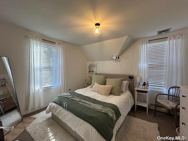 20 Dewey Street, Huntington, NY, 2 Bedrooms Bedrooms, 5 Rooms Rooms,1 BathroomBathrooms,Residential Lease,For Rent,Dewey,0,1044409 20 Dewey Street, Huntington, NY, 2 Bedrooms Bedrooms, 5 Rooms Rooms,1 BathroomBathrooms,Residential Lease,For Rent,Dewey,0,1044409