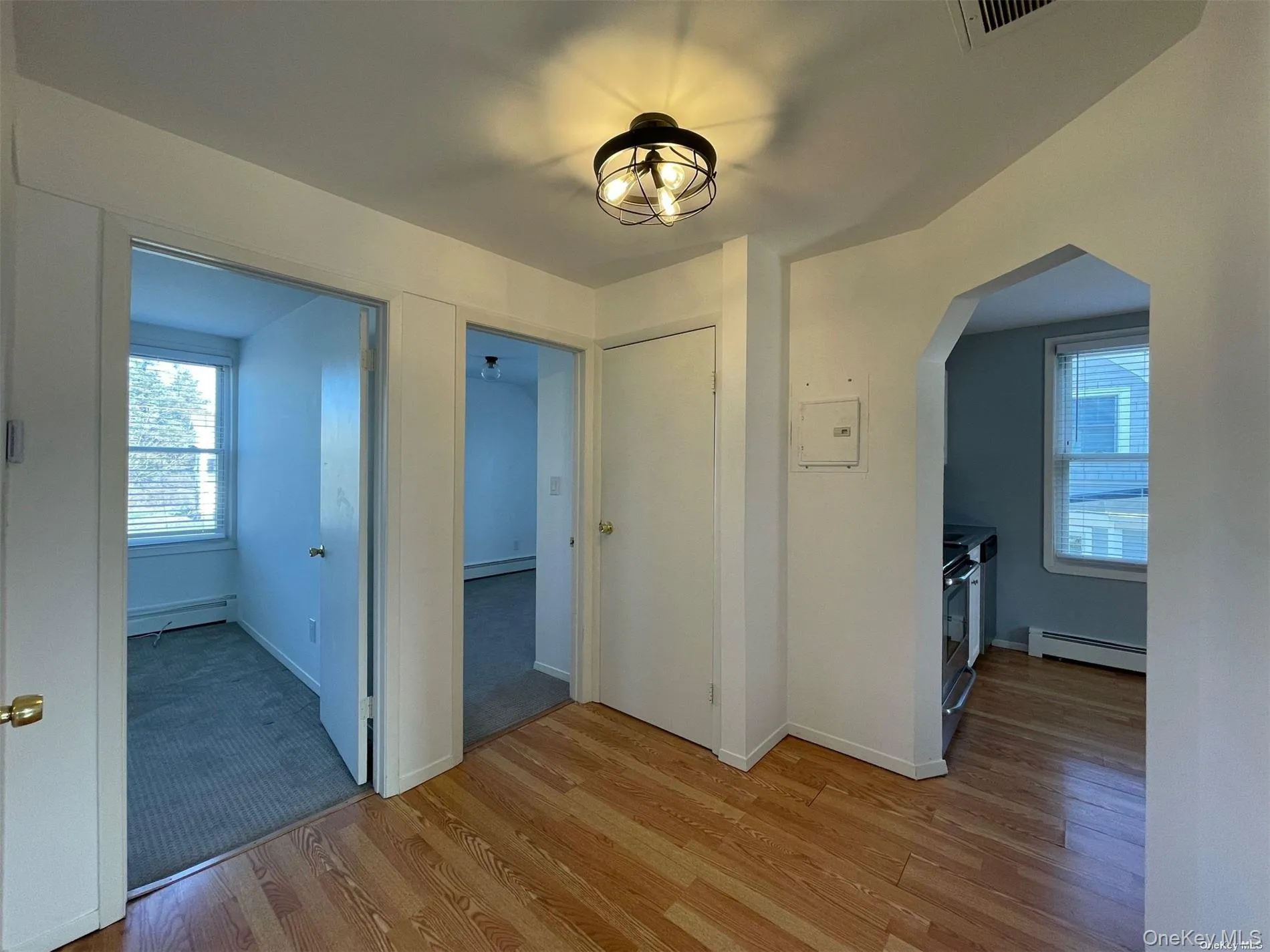 20 Dewey Street, Huntington, NY, 2 Bedrooms Bedrooms, 5 Rooms Rooms,1 BathroomBathrooms,Residential Lease,For Rent,Dewey,0,1044409 20 Dewey Street, Huntington, NY, 2 Bedrooms Bedrooms, 5 Rooms Rooms,1 BathroomBathrooms,Residential Lease,For Rent,Dewey,0,1044409