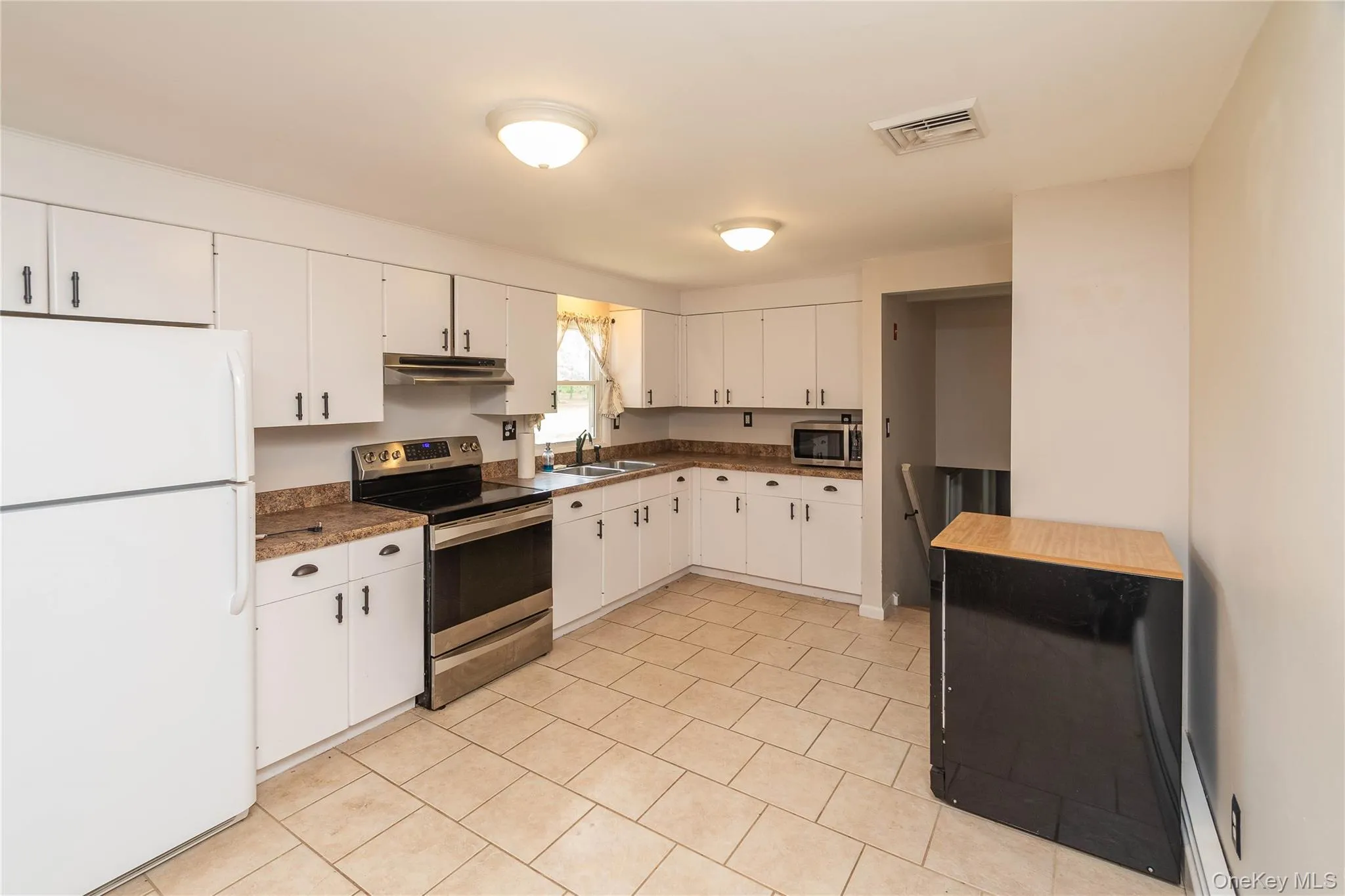 2188 State Route 32, Plattekill, NY, 4 Bedrooms Bedrooms, 9 Rooms Rooms,2 BathroomsBathrooms,Residential,For Rent,State Route 32,0,1044412 2188 State Route 32, Plattekill, NY, 4 Bedrooms Bedrooms, 9 Rooms Rooms,2 BathroomsBathrooms,Residential,For Rent,State Route 32,0,1044412