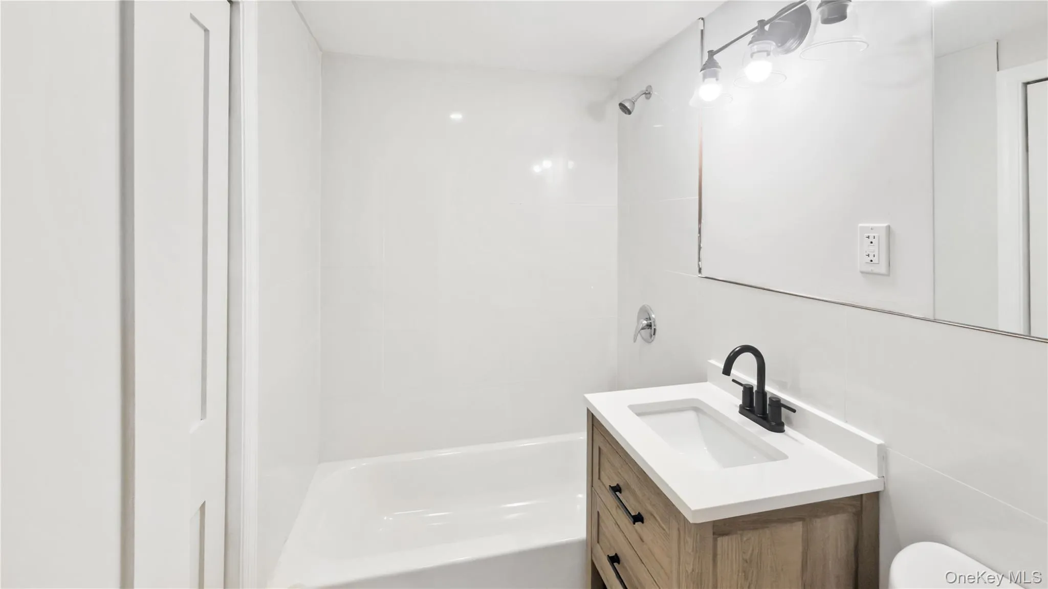6 Harold Avenue, Hempstead, NY, 4 Bedrooms Bedrooms, 12 Rooms Rooms,3 BathroomsBathrooms,Residential,For Rent,Harold,0,1044416 6 Harold Avenue, Hempstead, NY, 4 Bedrooms Bedrooms, 12 Rooms Rooms,3 BathroomsBathrooms,Residential,For Rent,Harold,0,1044416