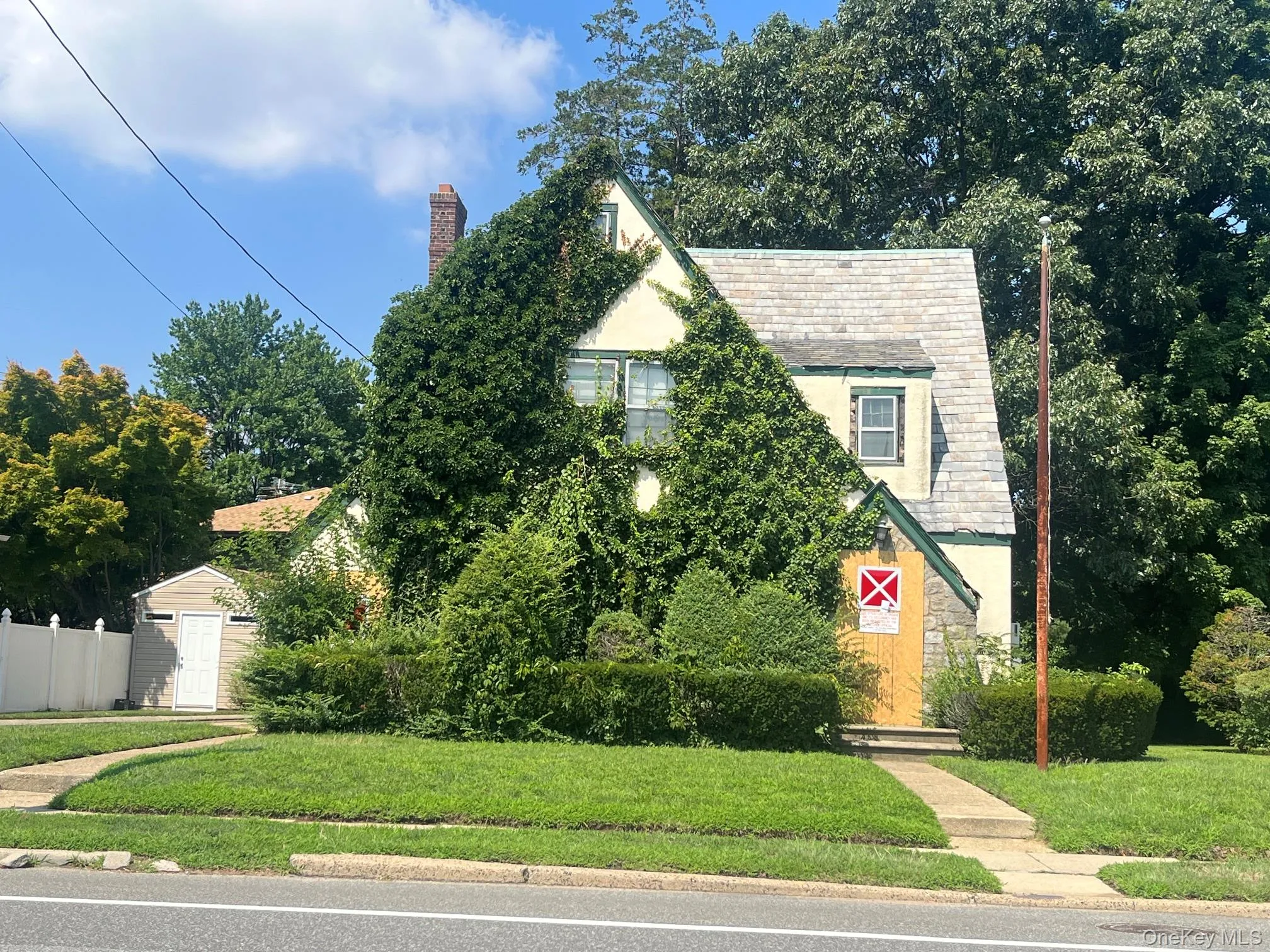 110 Rockaway Parkway, Hempstead, NY, 3 Bedrooms Bedrooms, 7 Rooms Rooms,1 BathroomBathrooms,Residential,For Rent,Rockaway,0,1044422 110 Rockaway Parkway, Hempstead, NY, 3 Bedrooms Bedrooms, 7 Rooms Rooms,1 BathroomBathrooms,Residential,For Rent,Rockaway,0,1044422