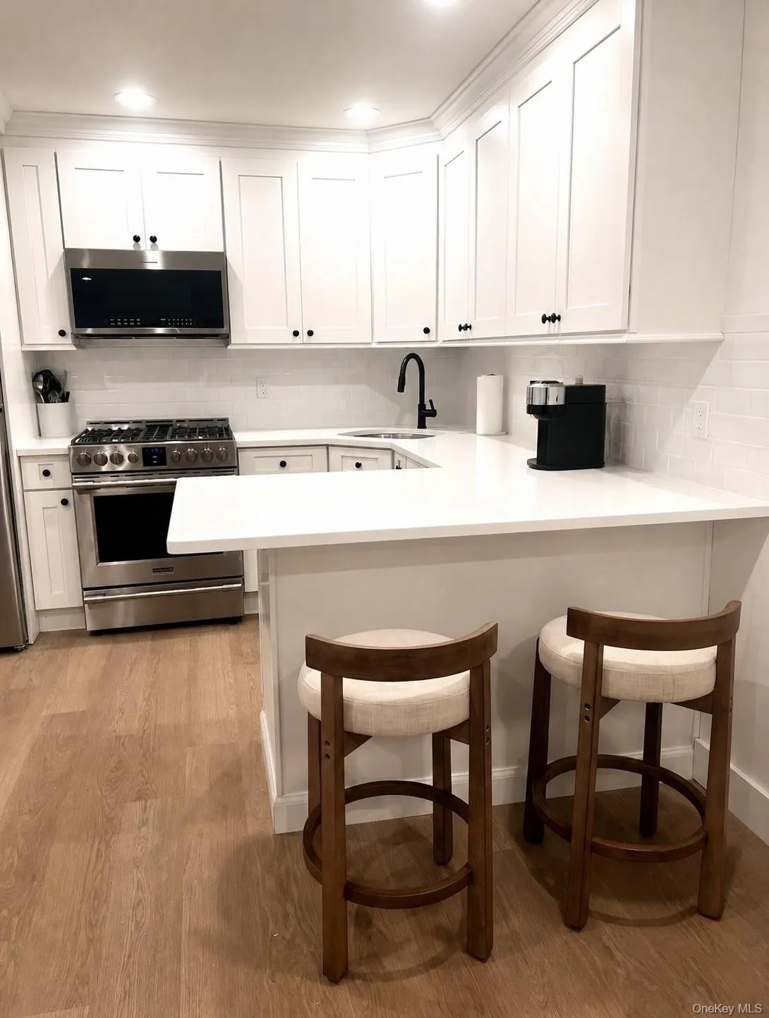 126 Main Street, Brookhaven, NY, 1 Bedroom Bedrooms, 4 Rooms Rooms,1 BathroomBathrooms,Residential Lease,For Rent,Main,0,1044423 126 Main Street, Brookhaven, NY, 1 Bedroom Bedrooms, 4 Rooms Rooms,1 BathroomBathrooms,Residential Lease,For Rent,Main,0,1044423