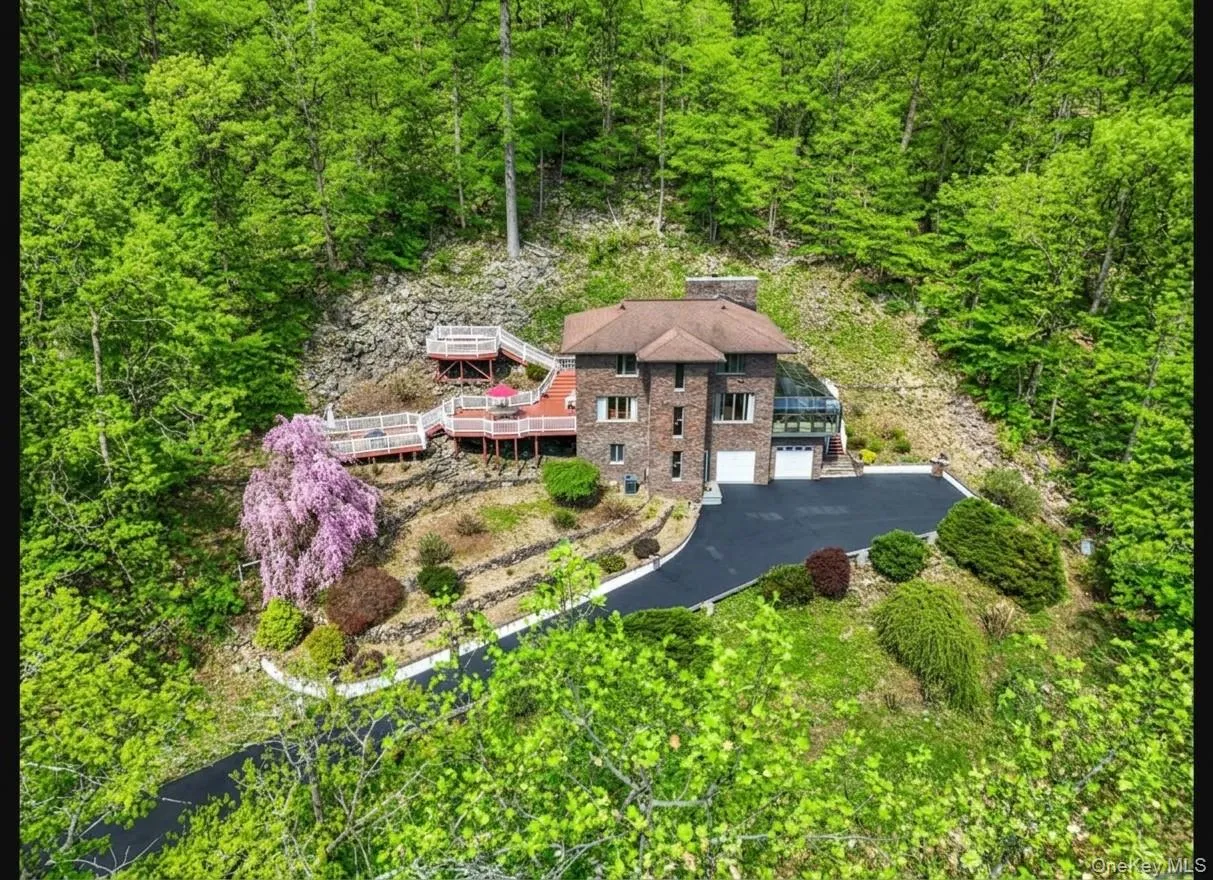 908 Route 9W, Orangetown, NY, 3 Bedrooms Bedrooms, 14 Rooms Rooms,3 BathroomsBathrooms,Residential,For Rent,Route 9W,0,1044426 908 Route 9W, Orangetown, NY, 3 Bedrooms Bedrooms, 14 Rooms Rooms,3 BathroomsBathrooms,Residential,For Rent,Route 9W,0,1044426