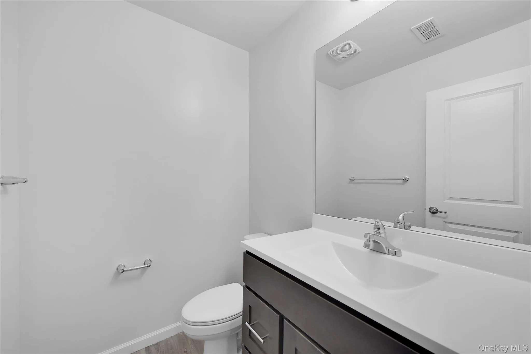 206 Golf Links Road, Middletown, NY, 1 Bedroom Bedrooms, 6 Room Rooms,1 BathroomBathrooms,Residential Lease,For Rent,Golf Links,0,1044429 206 Golf Links Road, Middletown, NY, 1 Bedroom Bedrooms, 6 Room Rooms,1 BathroomBathrooms,Residential Lease,For Rent,Golf Links,0,1044429