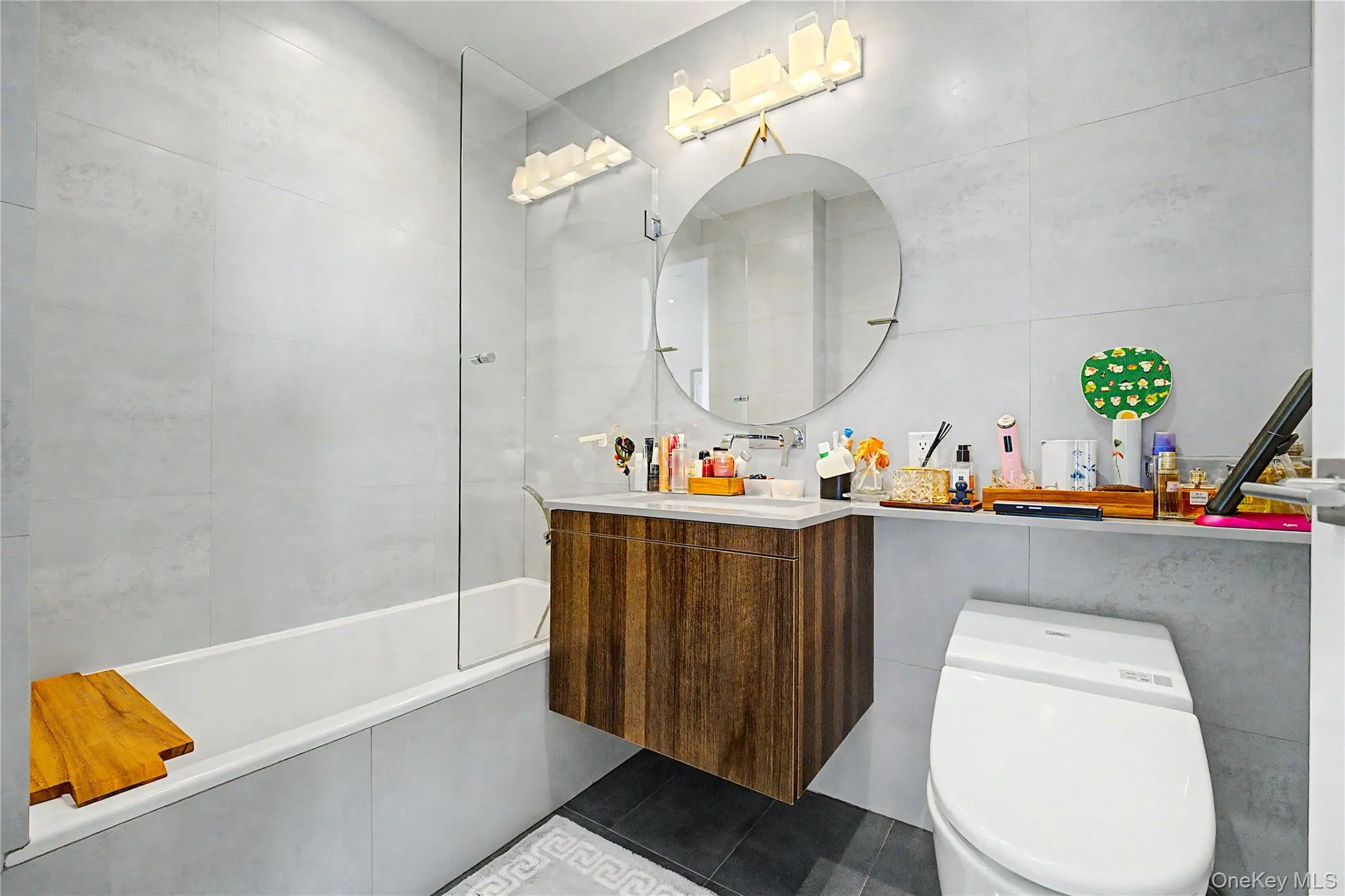 4235 Main Street, New York, NY, 3 Bedrooms Bedrooms, 6 Rooms Rooms,2 BathroomsBathrooms,Residential,For Rent,Main,0,1044431 4235 Main Street, New York, NY, 3 Bedrooms Bedrooms, 6 Rooms Rooms,2 BathroomsBathrooms,Residential,For Rent,Main,0,1044431