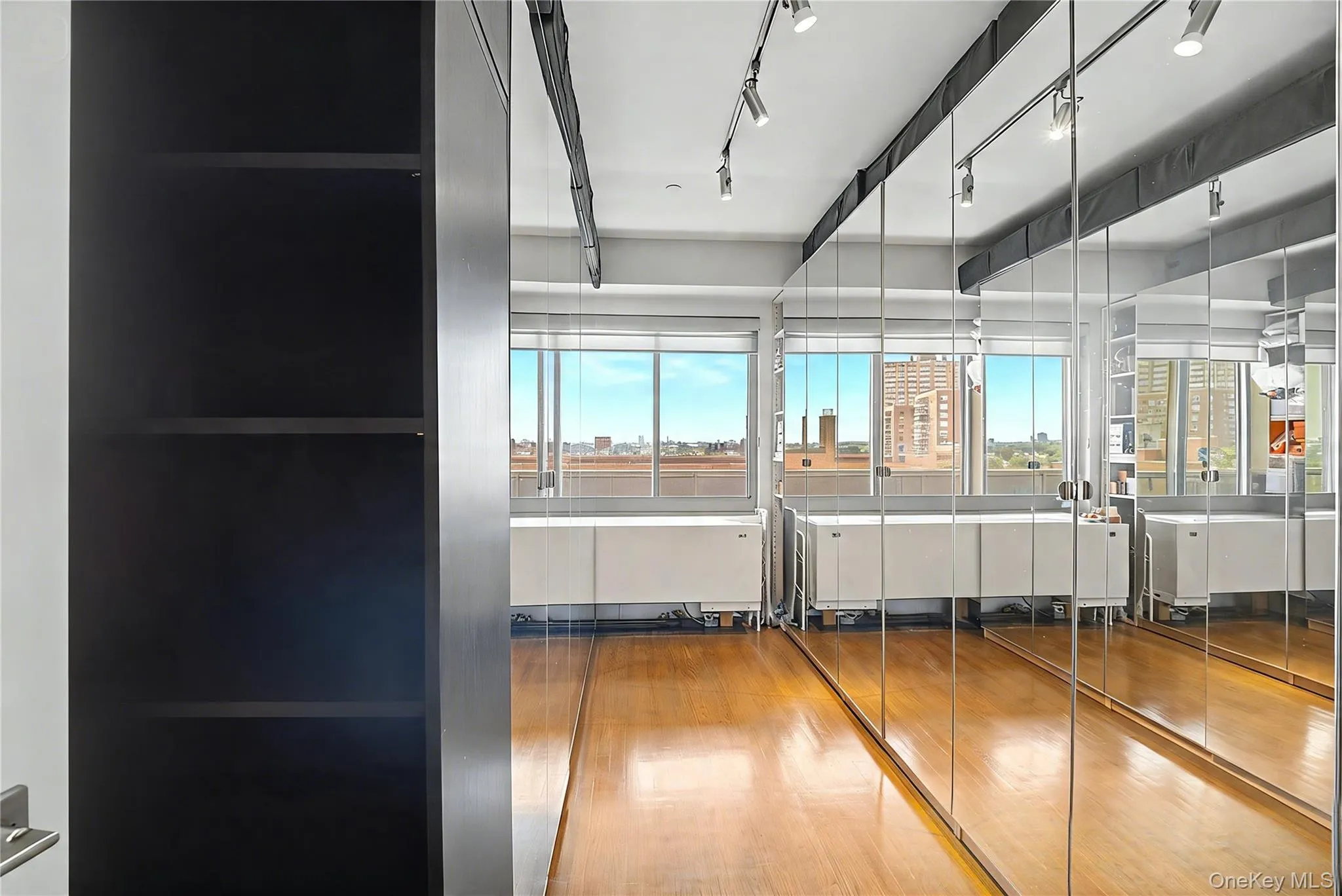4235 Main Street, New York, NY, 3 Bedrooms Bedrooms, 6 Rooms Rooms,2 BathroomsBathrooms,Residential,For Rent,Main,0,1044431 4235 Main Street, New York, NY, 3 Bedrooms Bedrooms, 6 Rooms Rooms,2 BathroomsBathrooms,Residential,For Rent,Main,0,1044431