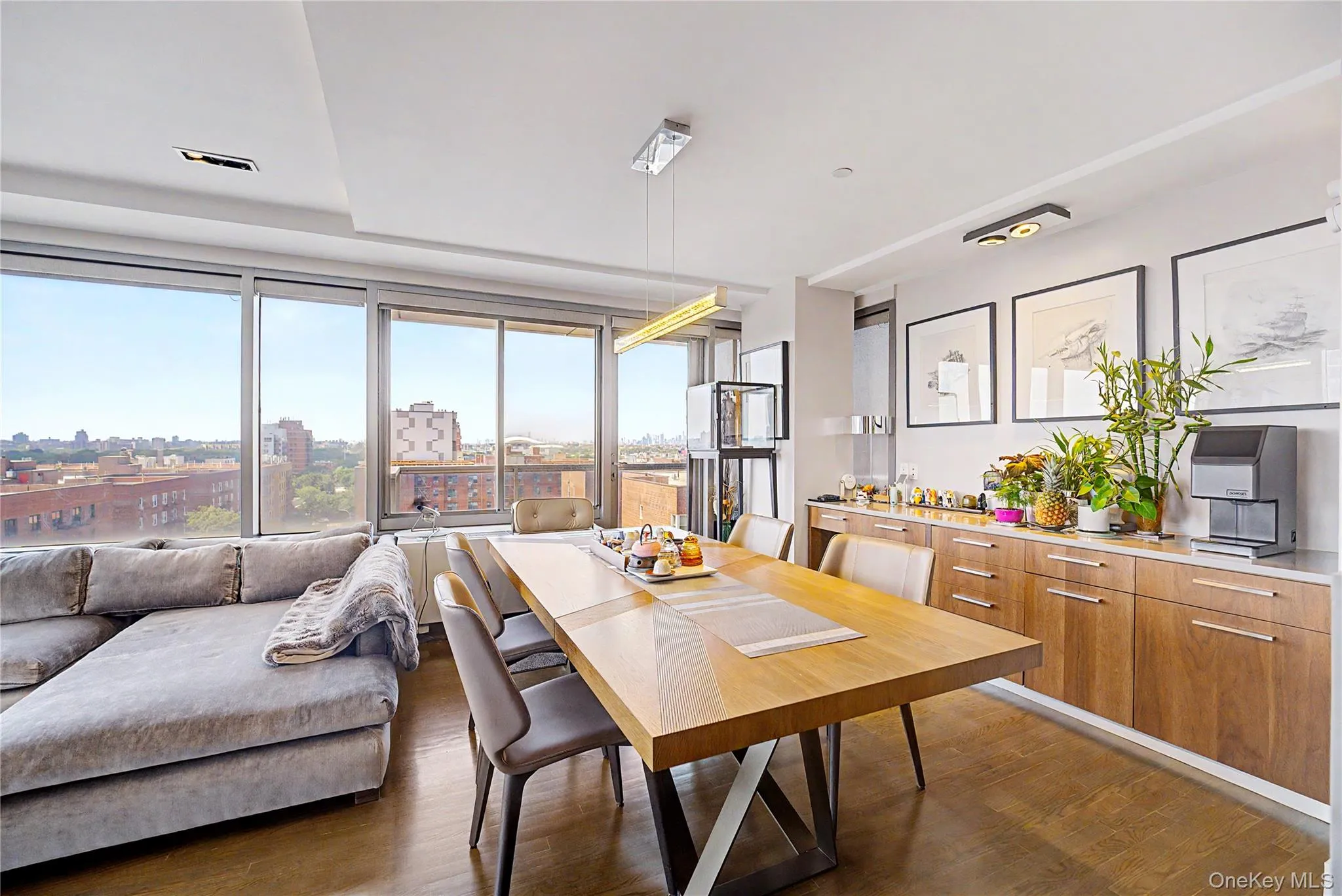 4235 Main Street, New York, NY, 3 Bedrooms Bedrooms, 6 Rooms Rooms,2 BathroomsBathrooms,Residential,For Rent,Main,0,1044431 4235 Main Street, New York, NY, 3 Bedrooms Bedrooms, 6 Rooms Rooms,2 BathroomsBathrooms,Residential,For Rent,Main,0,1044431