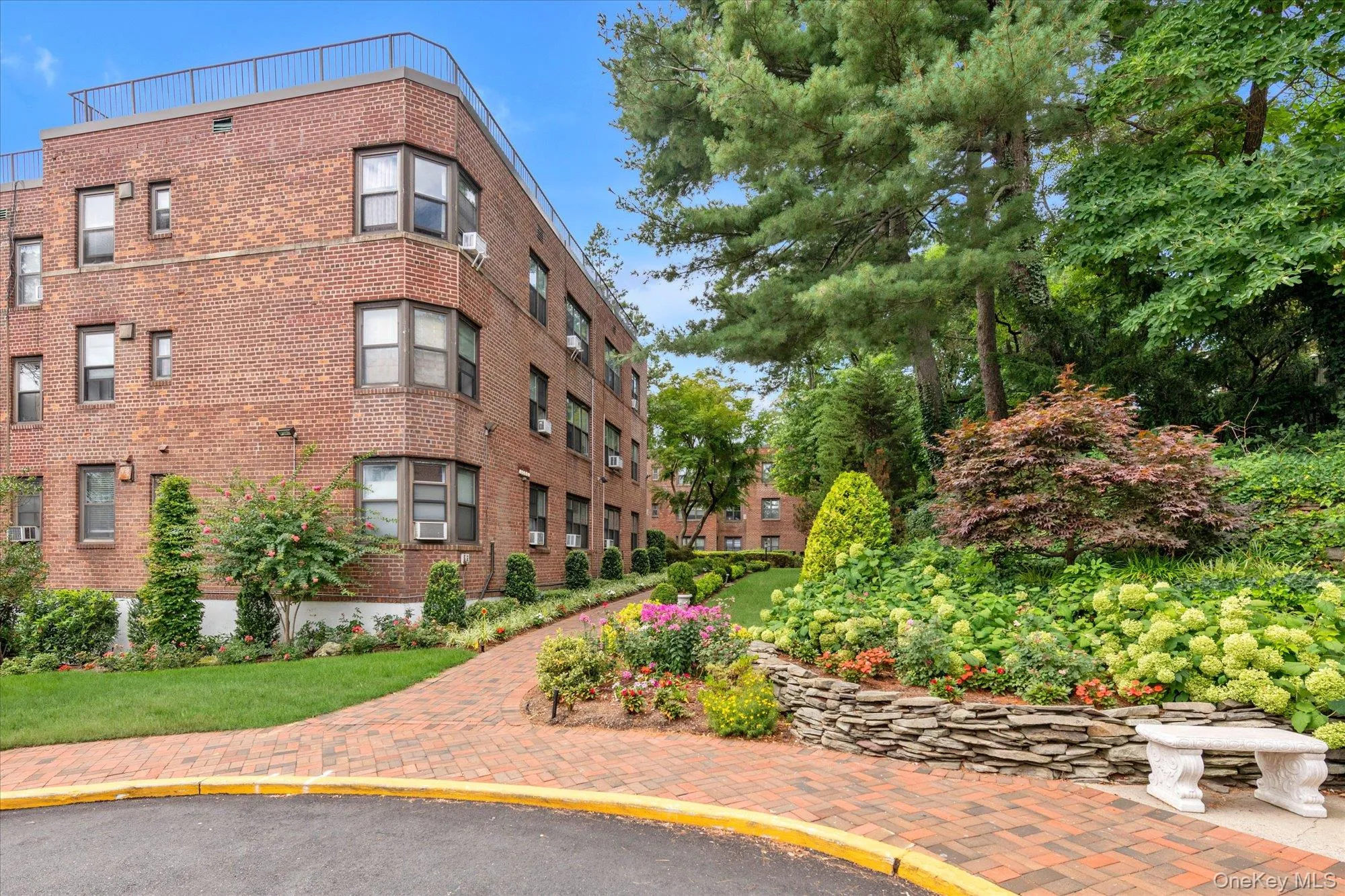 2 Townhouse Place, North Hempstead, NY, 1 Bedroom Bedrooms, 4 Rooms Rooms,1 BathroomBathrooms,Residential,For Rent,Townhouse,0,1044433 2 Townhouse Place, North Hempstead, NY, 1 Bedroom Bedrooms, 4 Rooms Rooms,1 BathroomBathrooms,Residential,For Rent,Townhouse,0,1044433