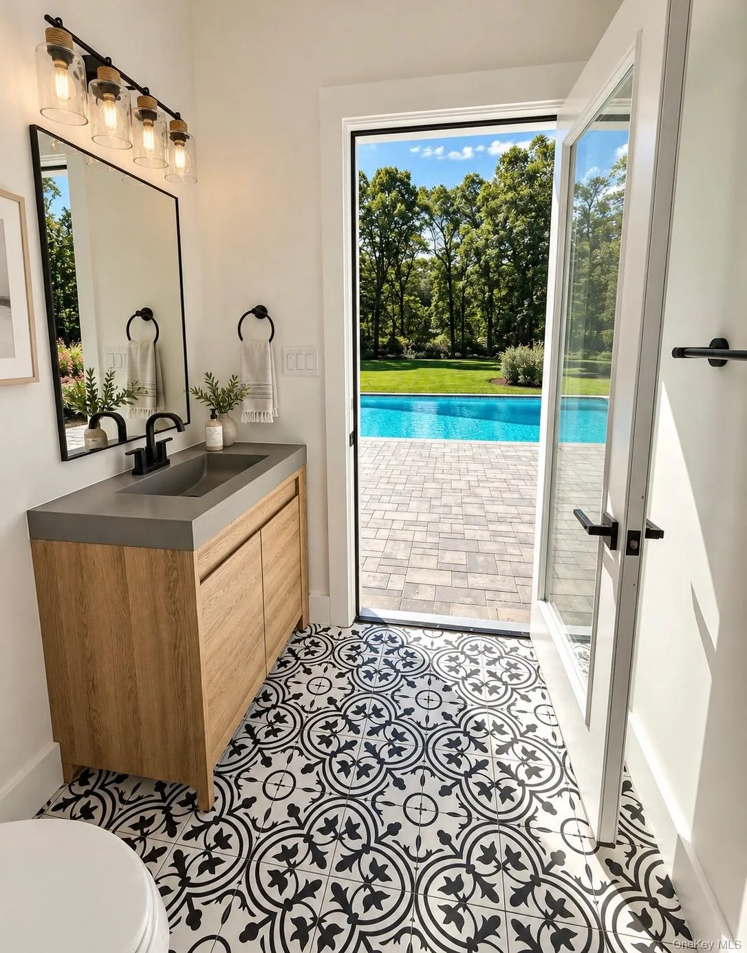 8 Hidden Path, Southampton, NY, 5 Bedrooms Bedrooms, 10 Rooms Rooms,5 BathroomsBathrooms,Residential,For Rent,Hidden,0,1044436 8 Hidden Path, Southampton, NY, 5 Bedrooms Bedrooms, 10 Rooms Rooms,5 BathroomsBathrooms,Residential,For Rent,Hidden,0,1044436